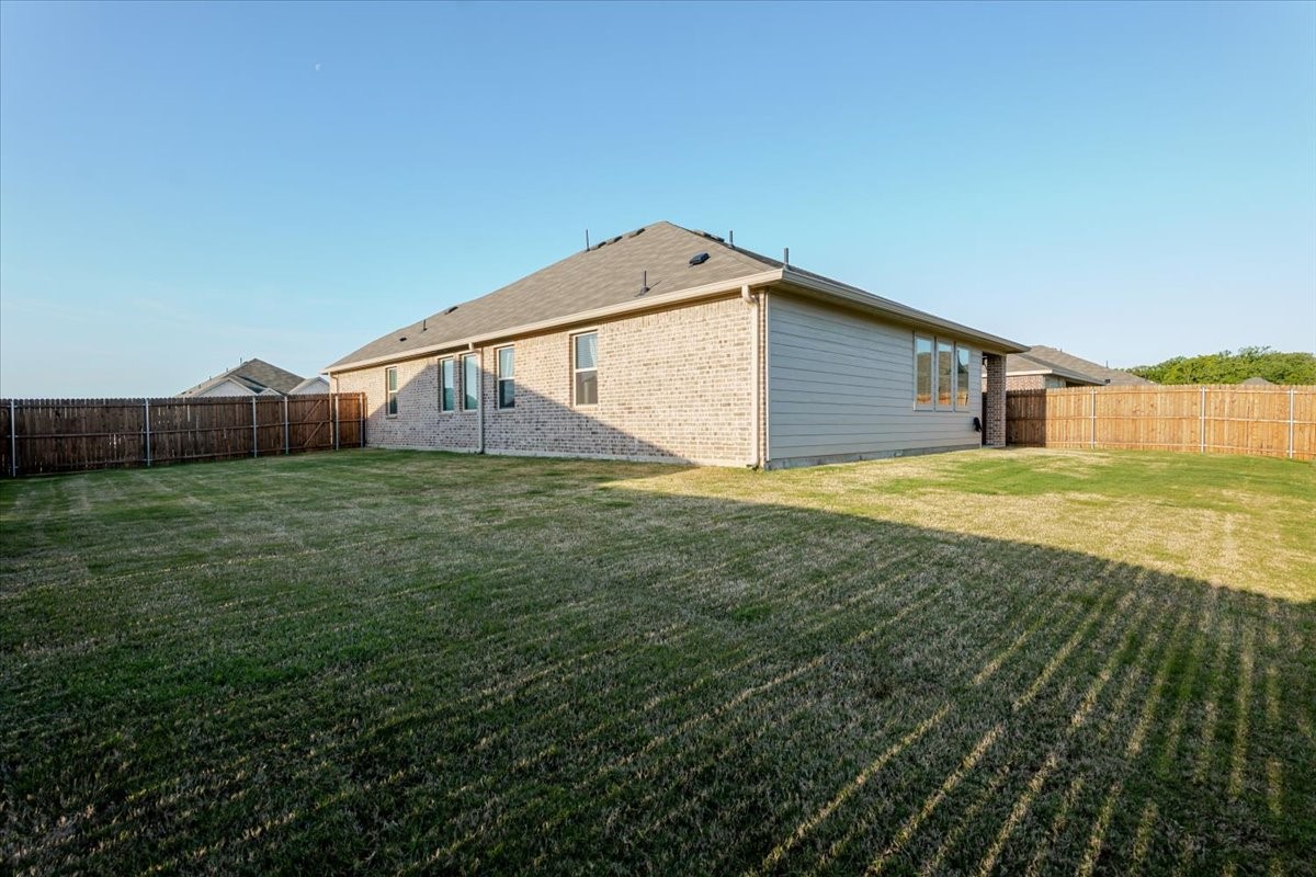 1221 Brazil Street Azle TX 76020