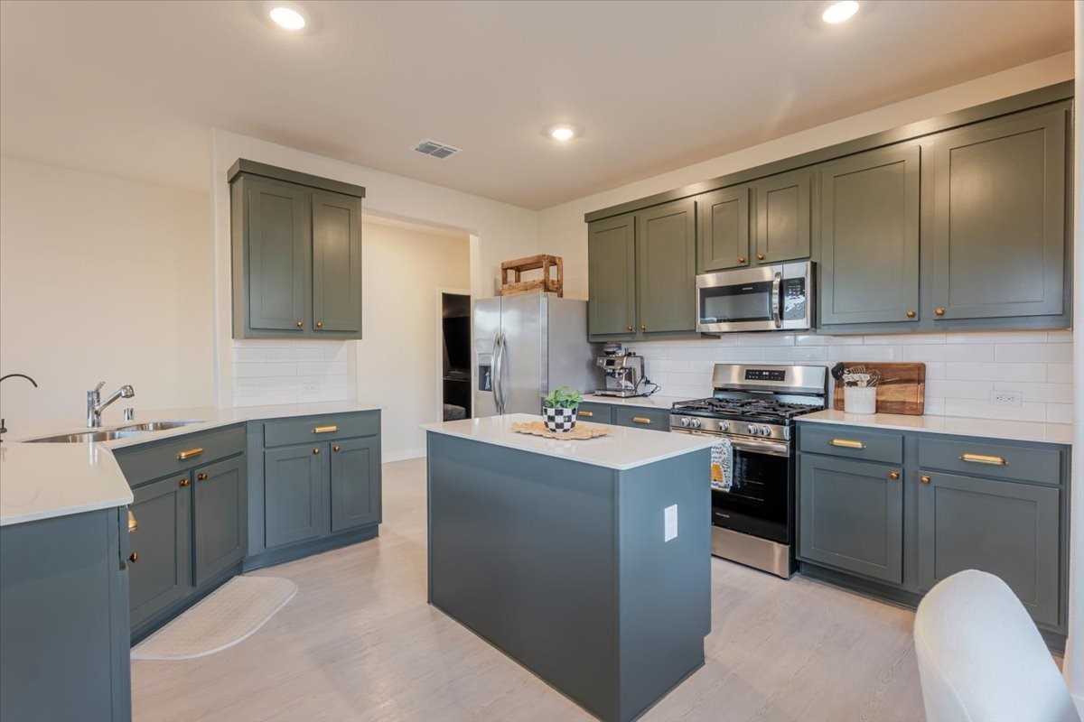 1221 Brazil Street Azle TX 76020