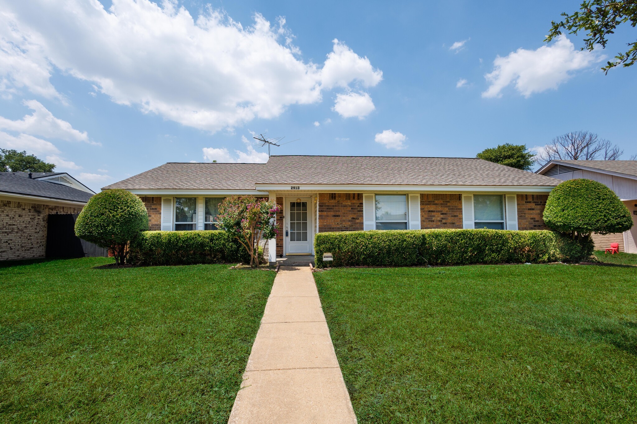 2913 Hillsdale Lane Garland TX 75042