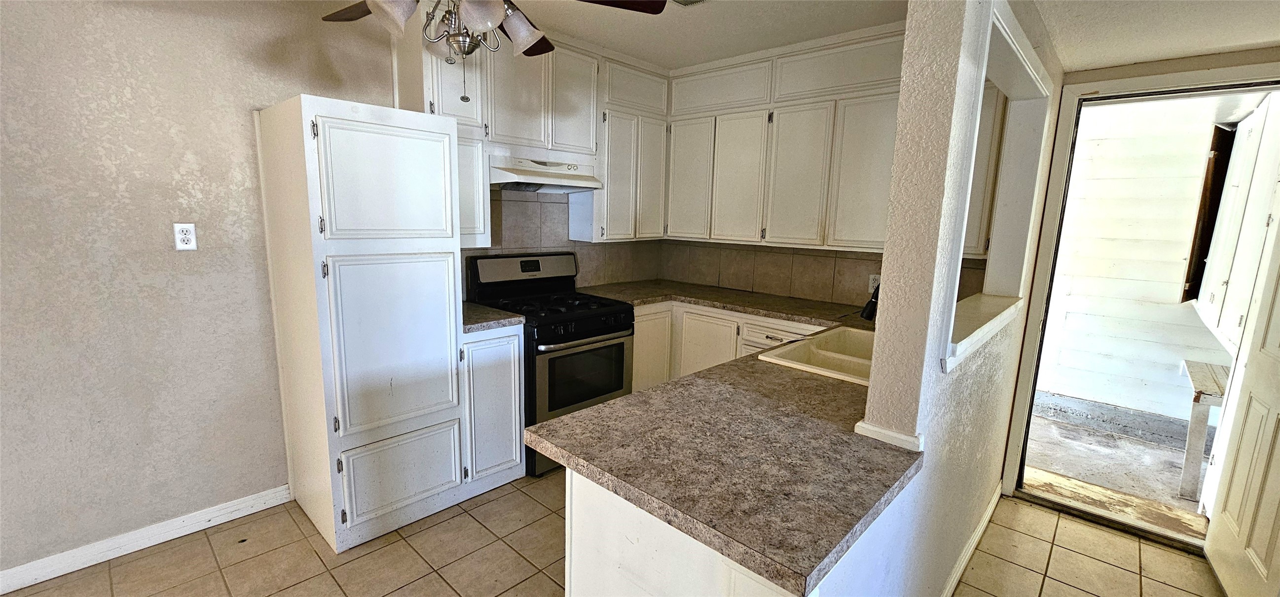 317 E 10th Street Coleman TX 76834