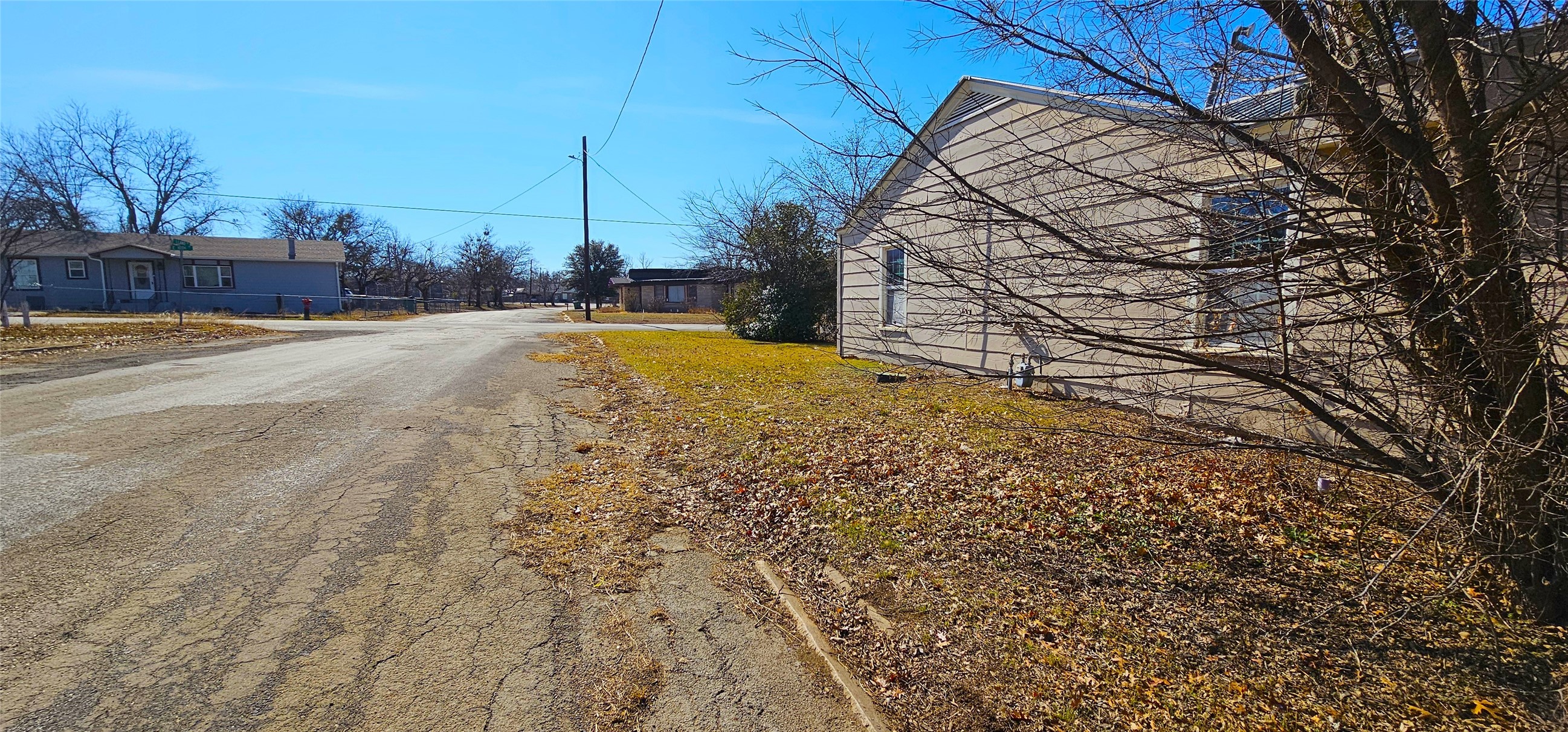 317 E 10th Street Coleman TX 76834