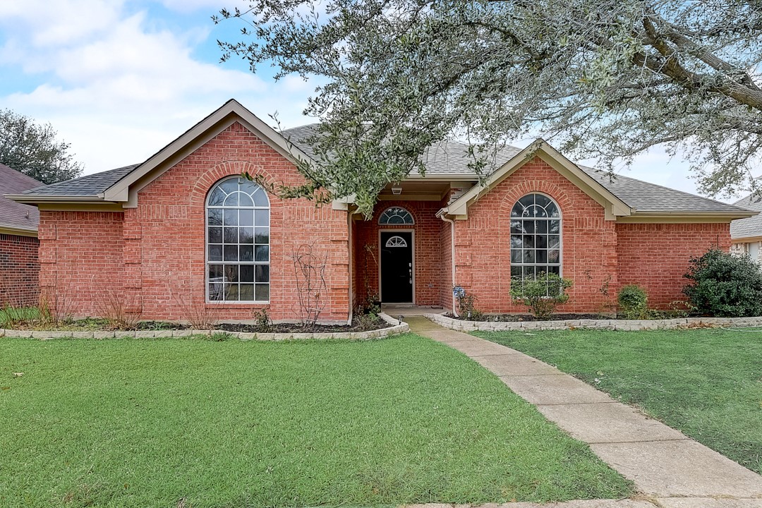 1809 Pecan View Drive Garland TX 75040