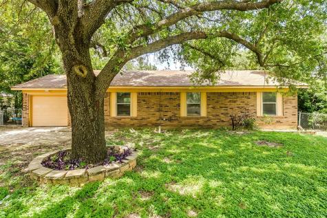 606 Arch Street Crowley TX 76036