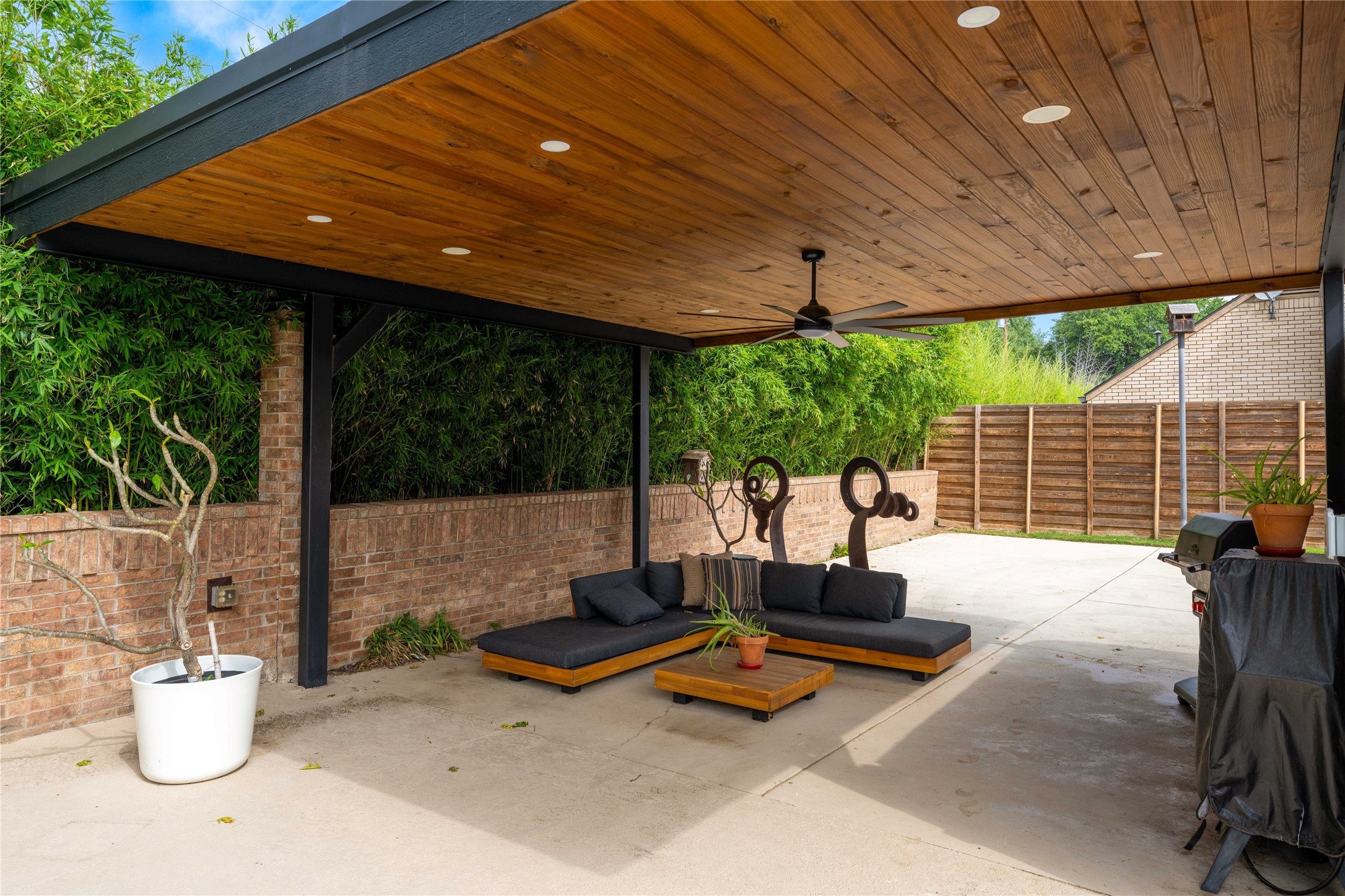 5209 Harbor Town Drive Dallas TX 75287
