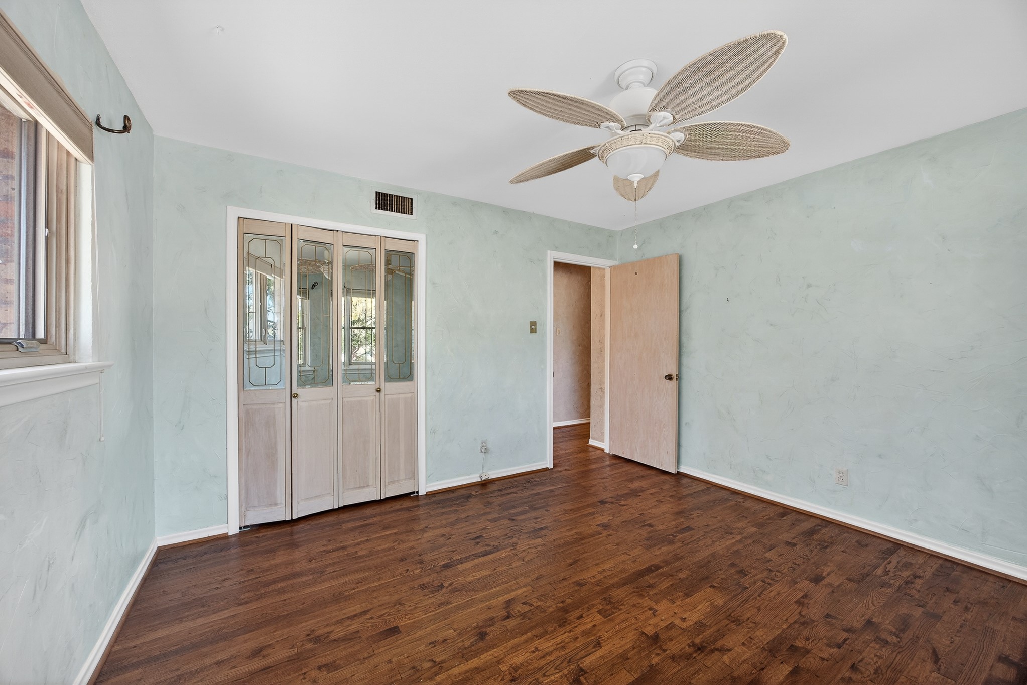 9846 Crestwick Drive Dallas TX 75238
