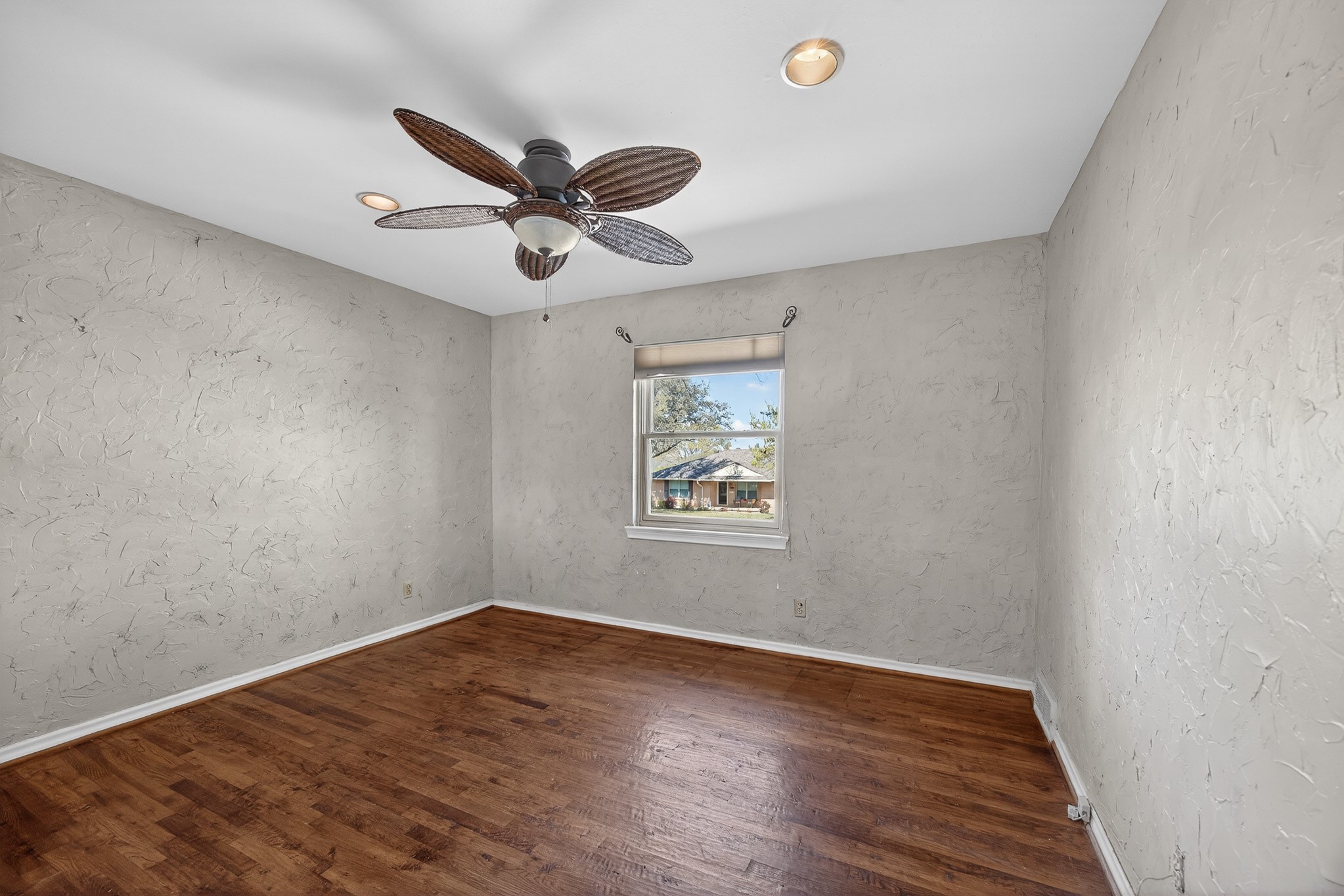 9846 Crestwick Drive Dallas TX 75238