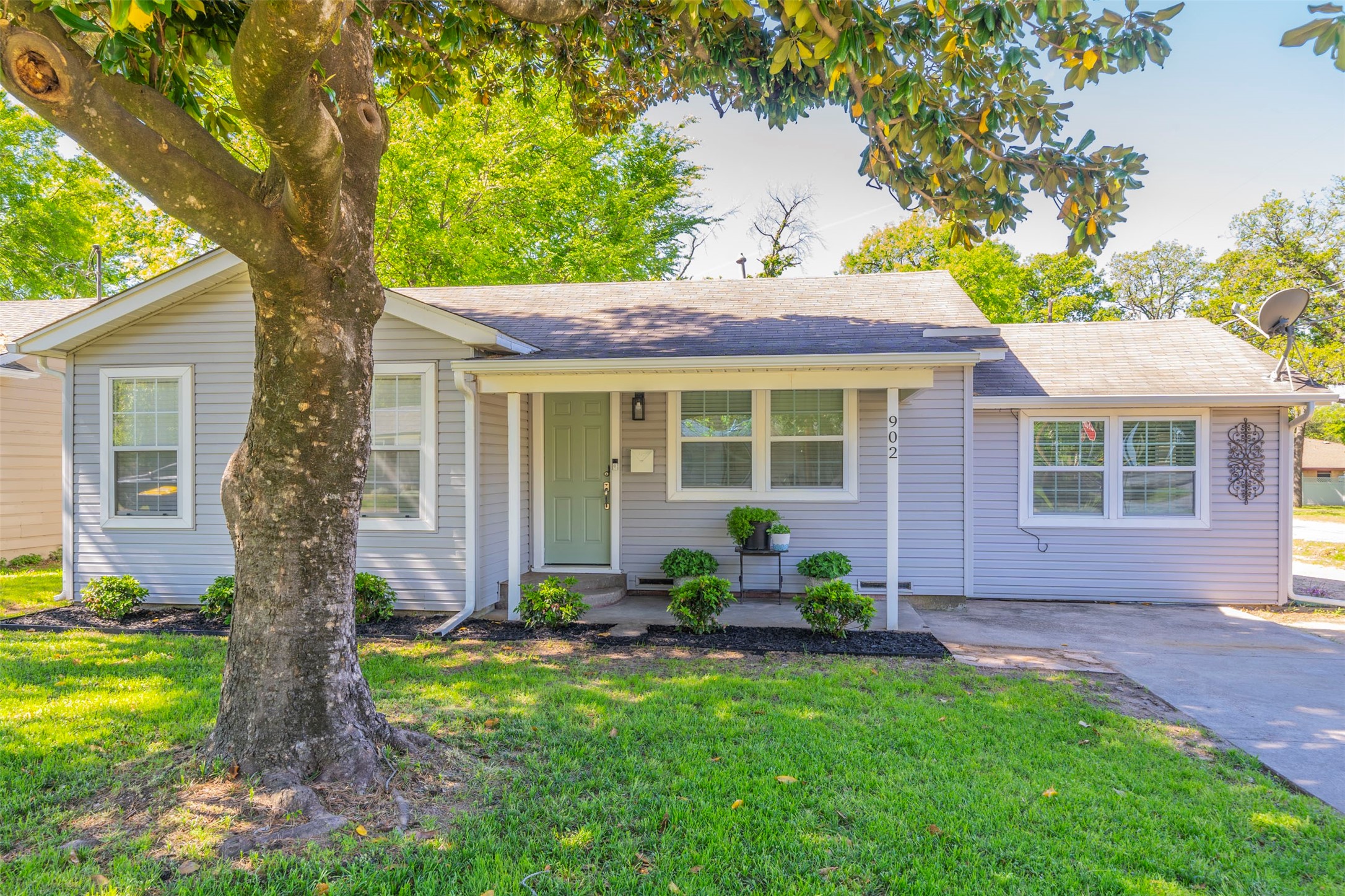902 Howard Street Seagoville TX 75159