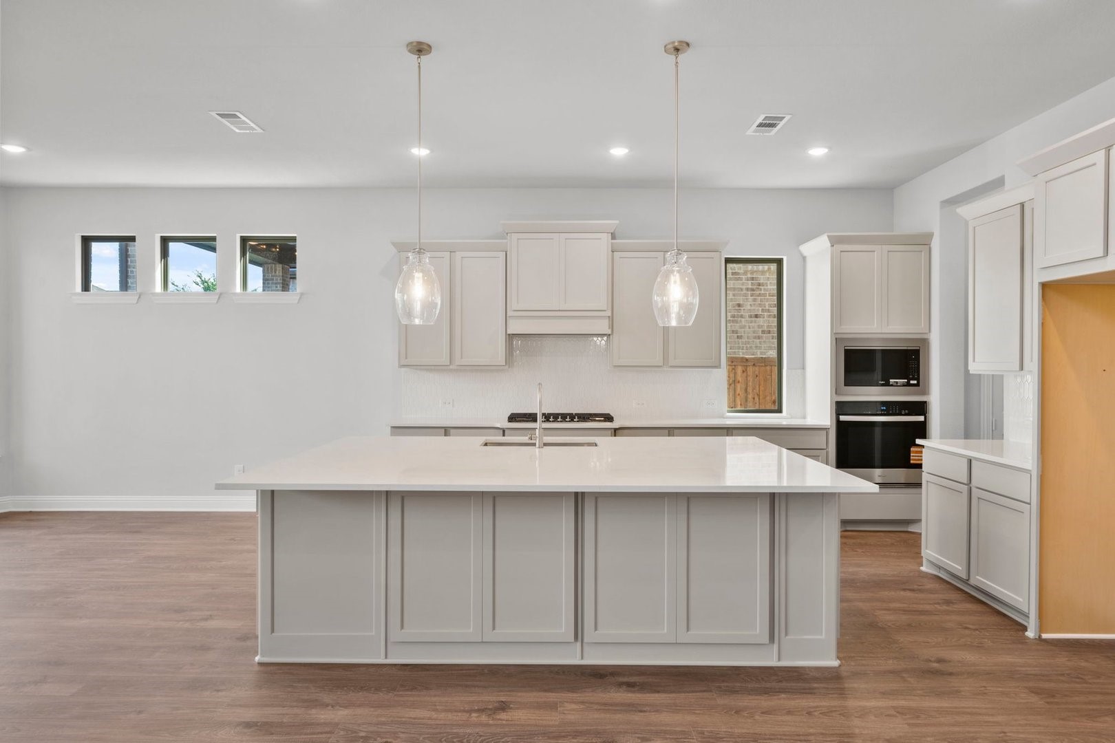 1408 Buttercup Avenue Aubrey TX 76227