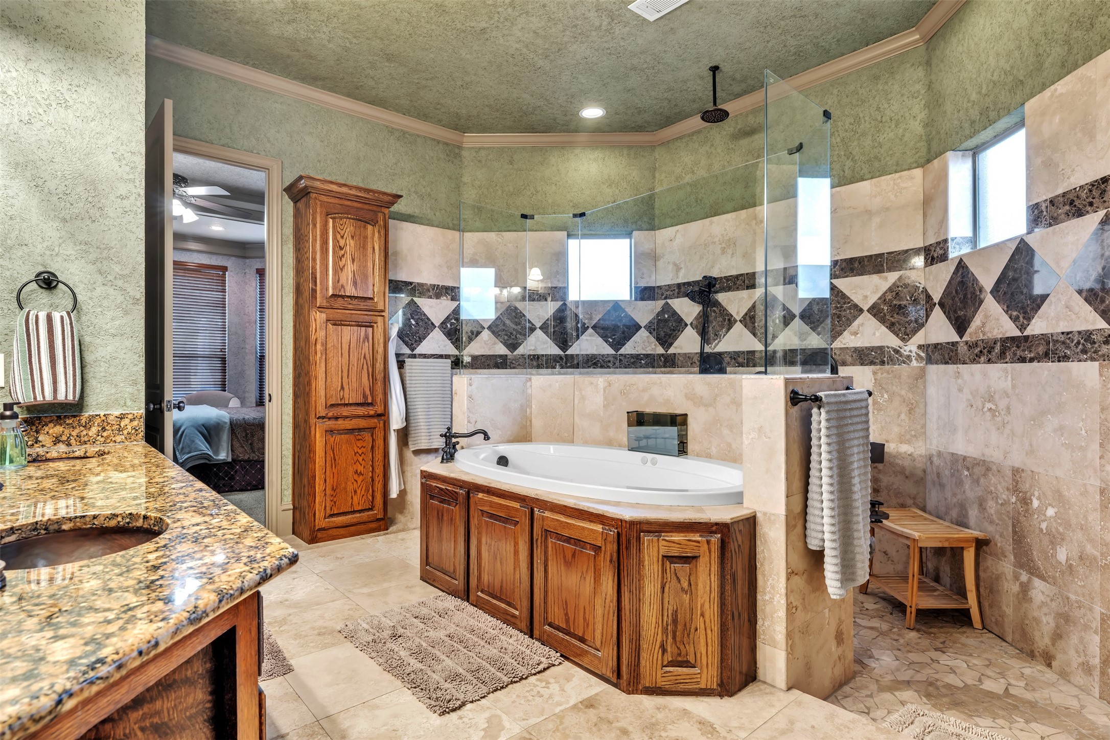 2717 S Shady Lane Arlington TX 76001