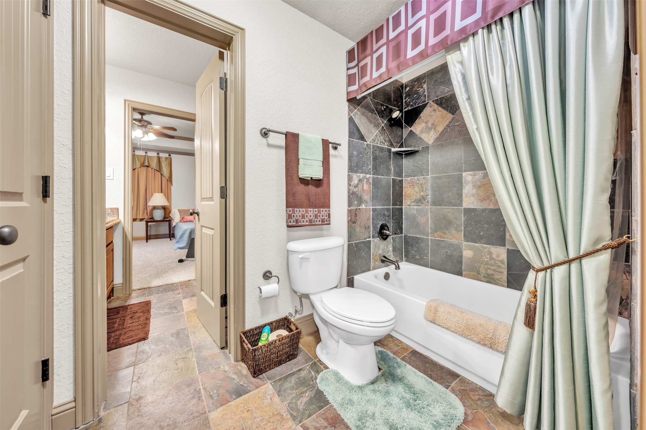 2717 S Shady Lane Arlington TX 76001