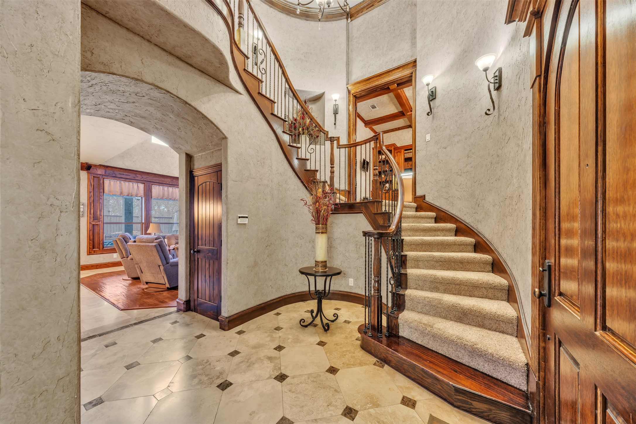 2717 S Shady Lane Arlington TX 76001