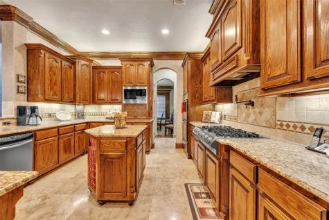 2717 S Shady Lane Arlington TX 76001