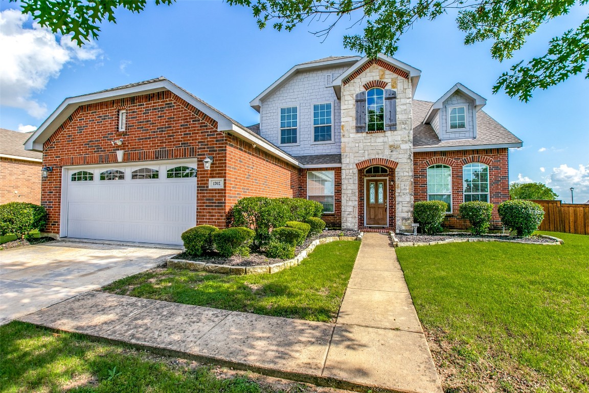 1702 Chadwick Drive Cedar Hill TX 75104