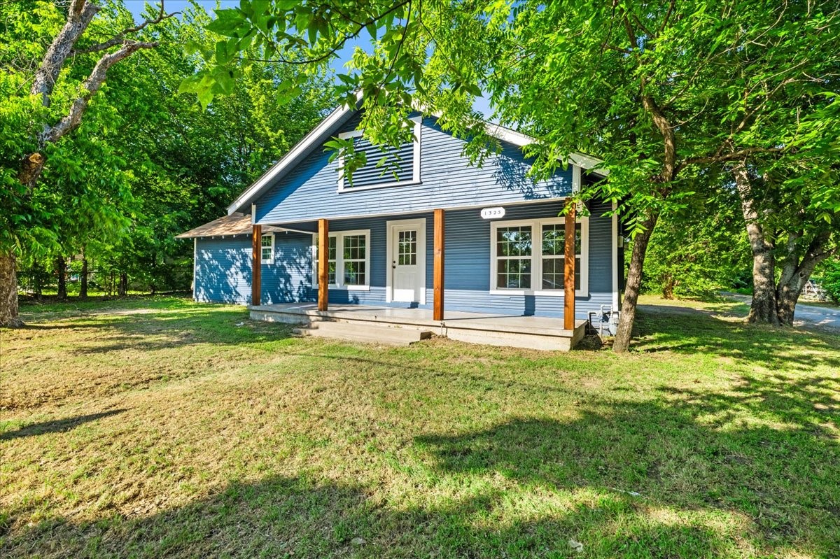 1325 Navarro Drive Corsicana TX 75110
