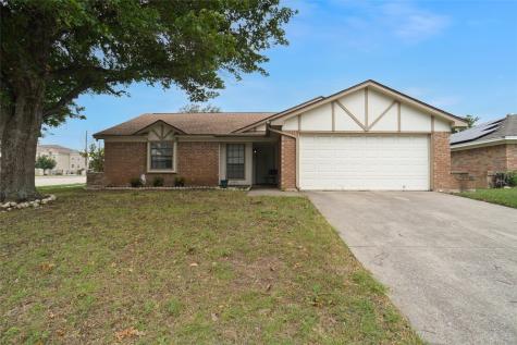 848 Bristol Avenue Saginaw TX 76179