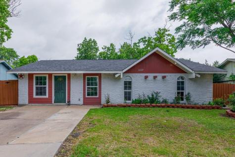1513 Deepwood Drive Garland TX 75040