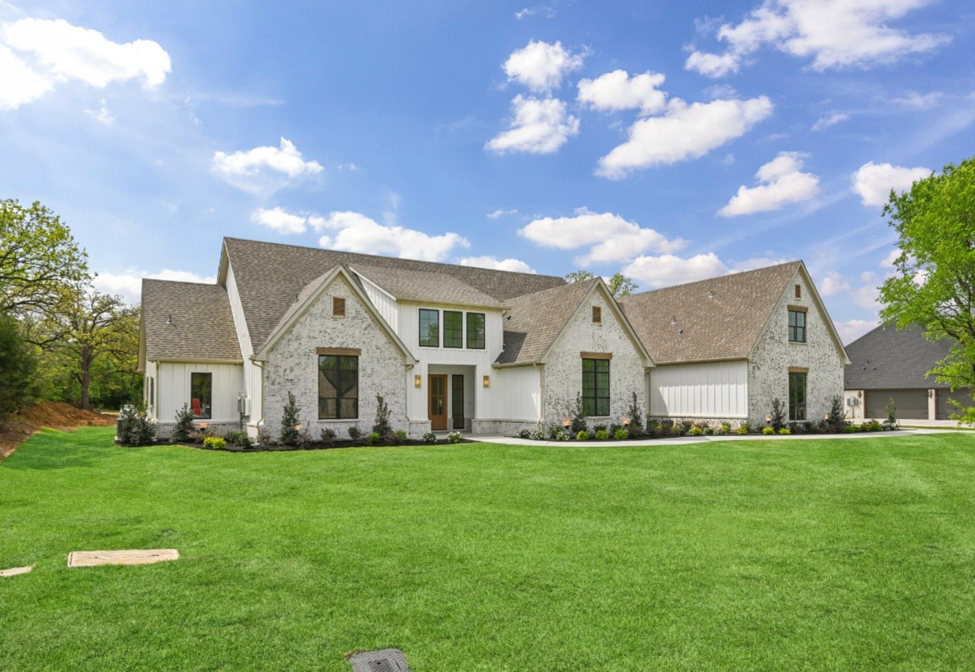 1716 Private Burleson TX 76028