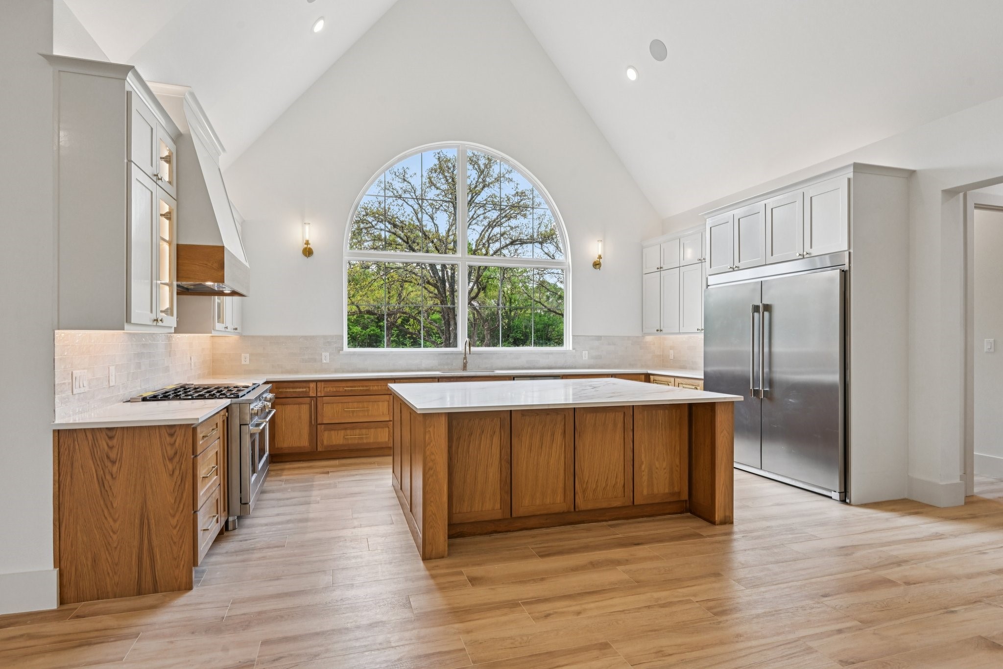 1716 Private Burleson TX 76028