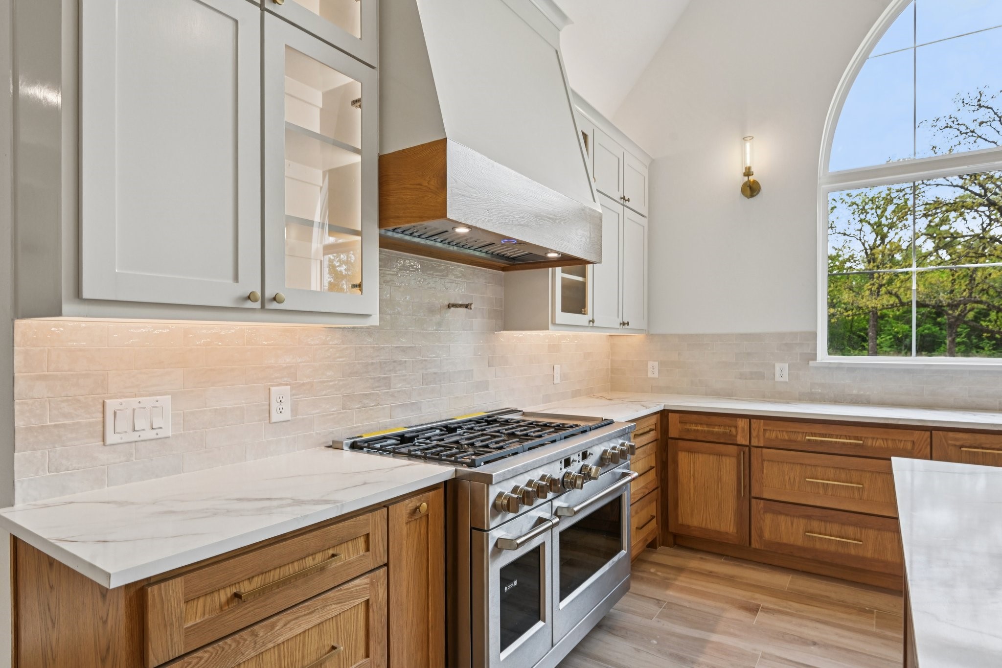 1716 Private Burleson TX 76028
