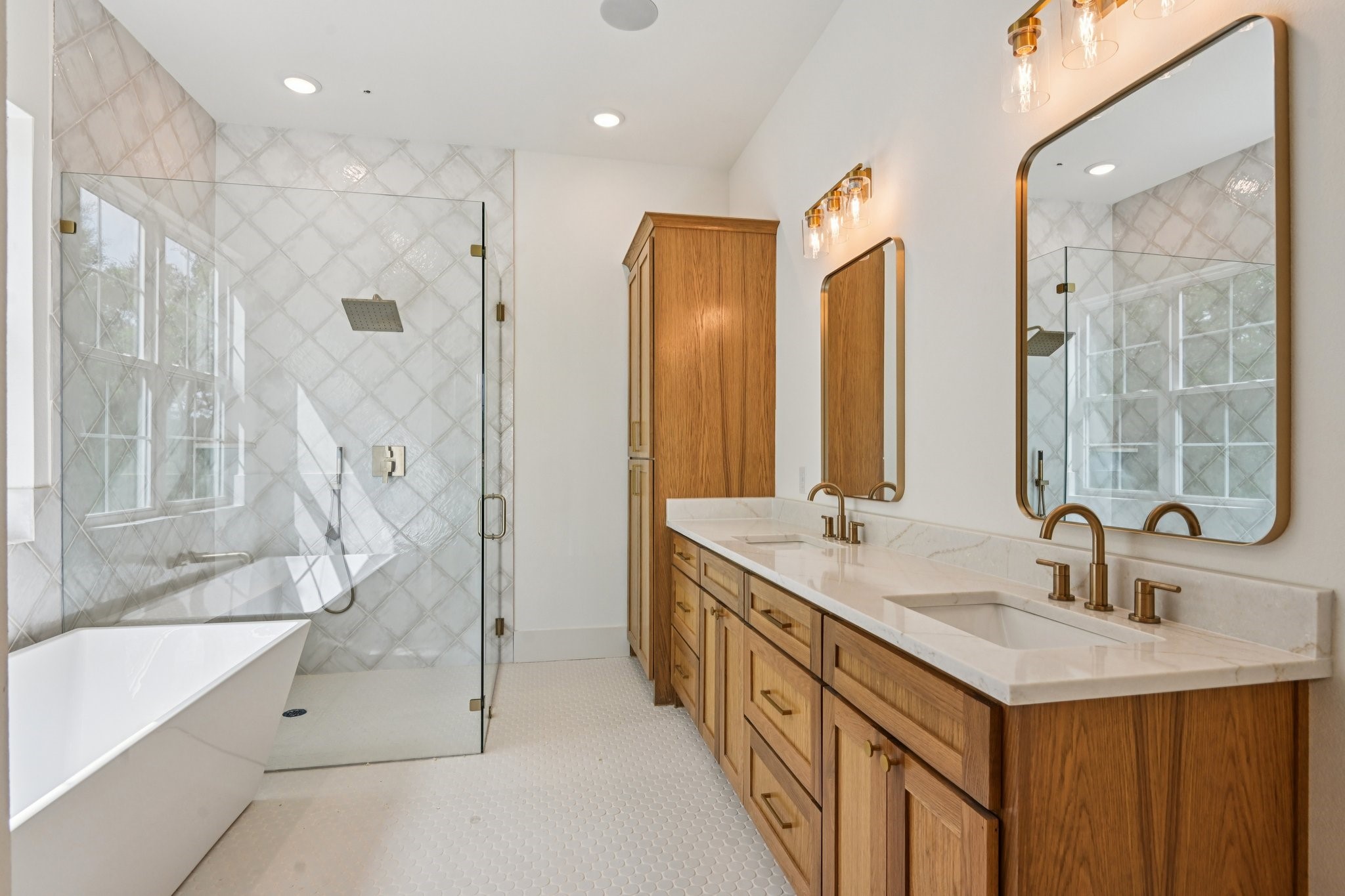 1716 Private Burleson TX 76028