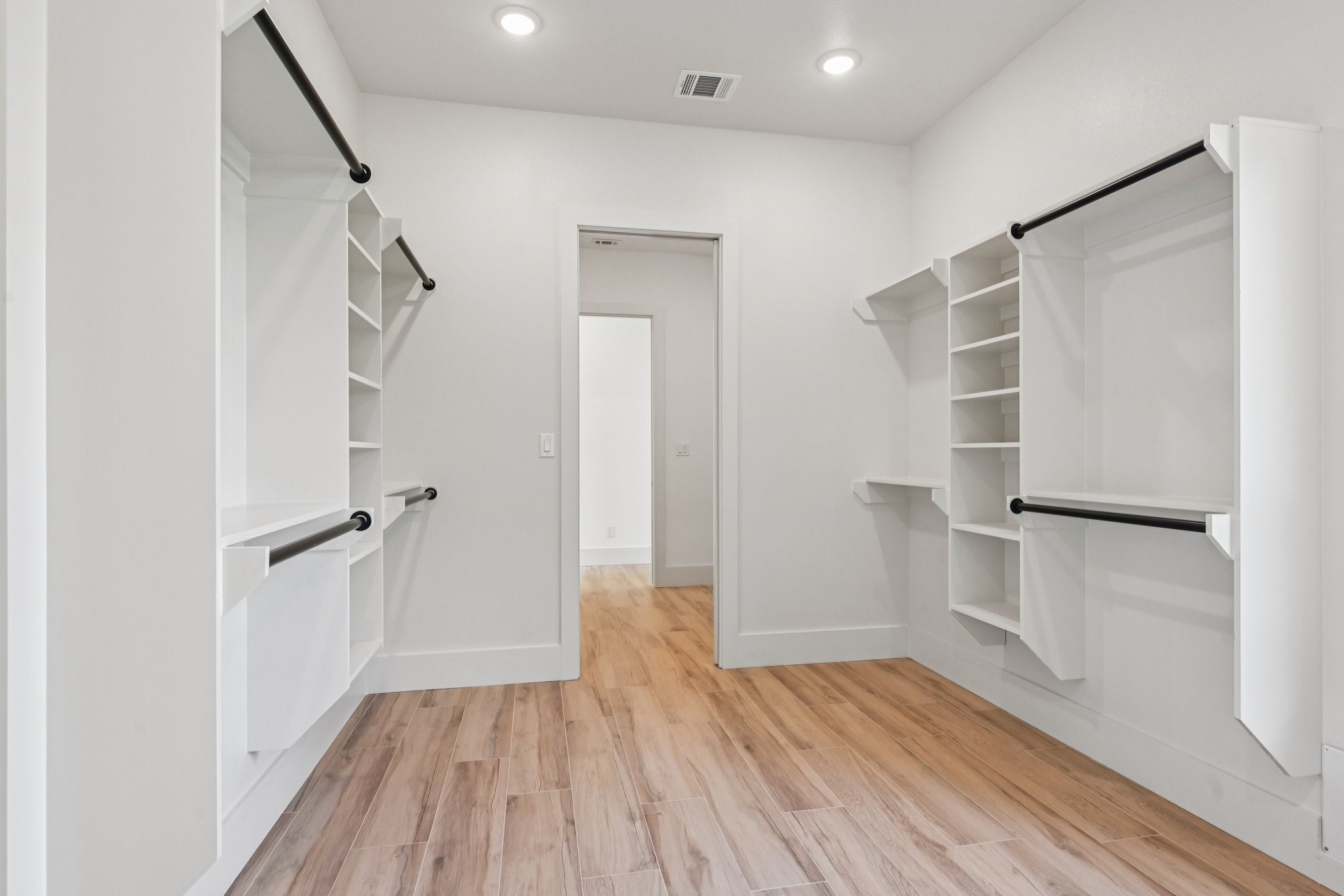 1716 Private Burleson TX 76028