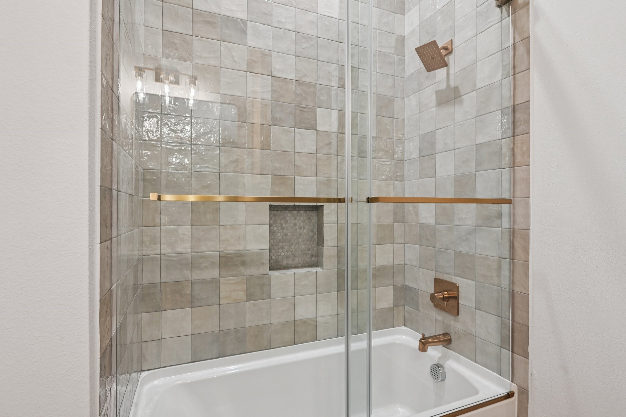 1716 Private Burleson TX 76028