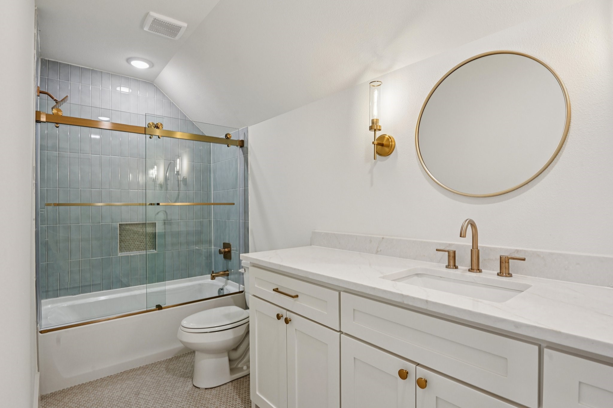 1716 Private Burleson TX 76028