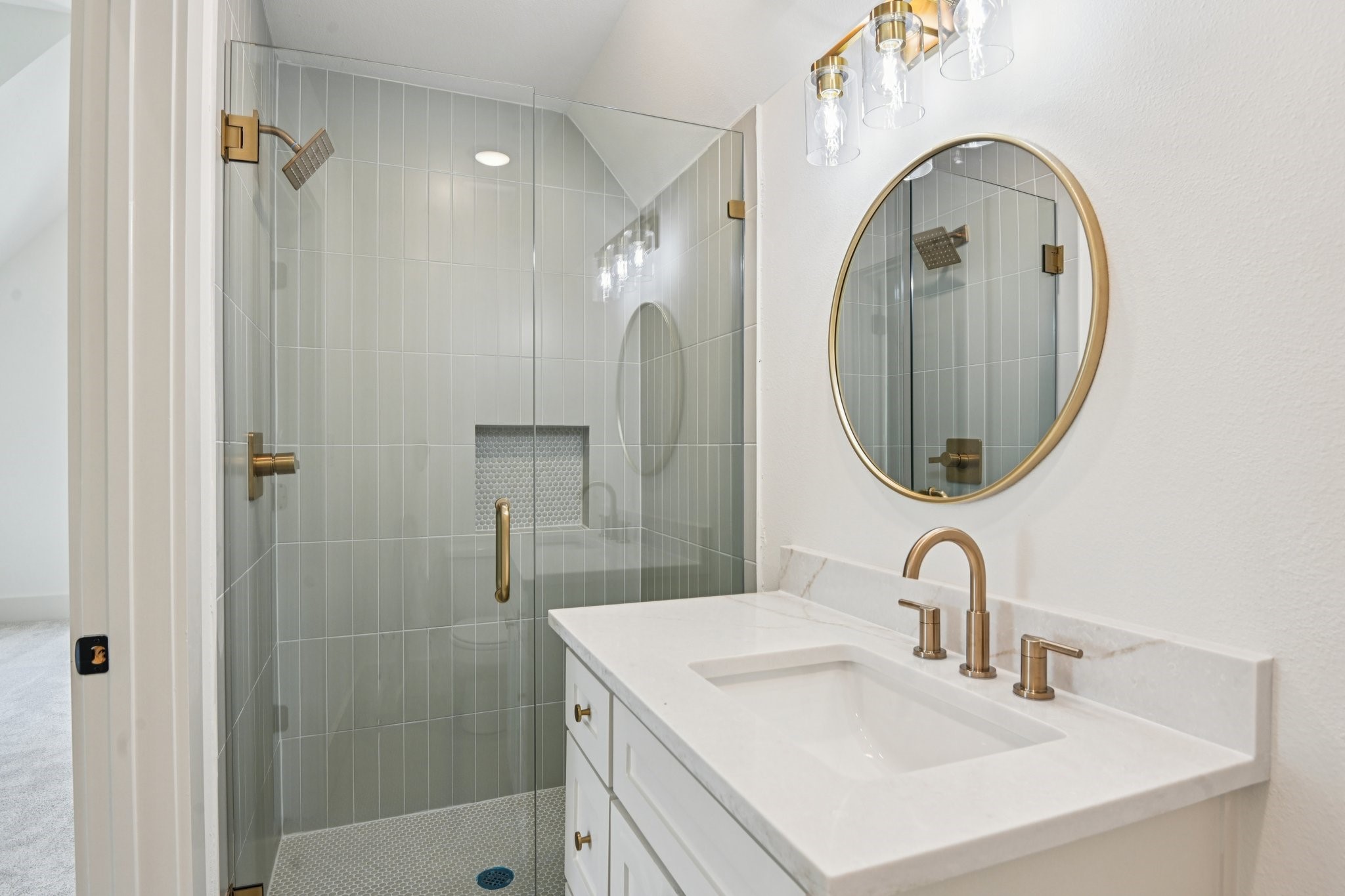 1716 Private Burleson TX 76028