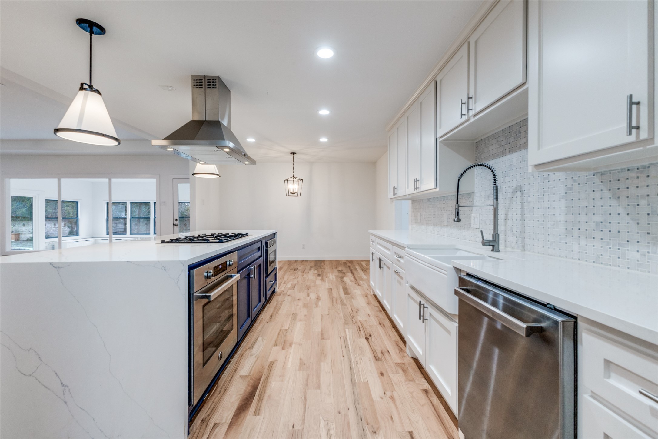4326 Mendenhall Drive Dallas TX 75244