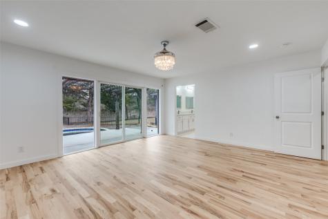4326 Mendenhall Drive Dallas TX 75244