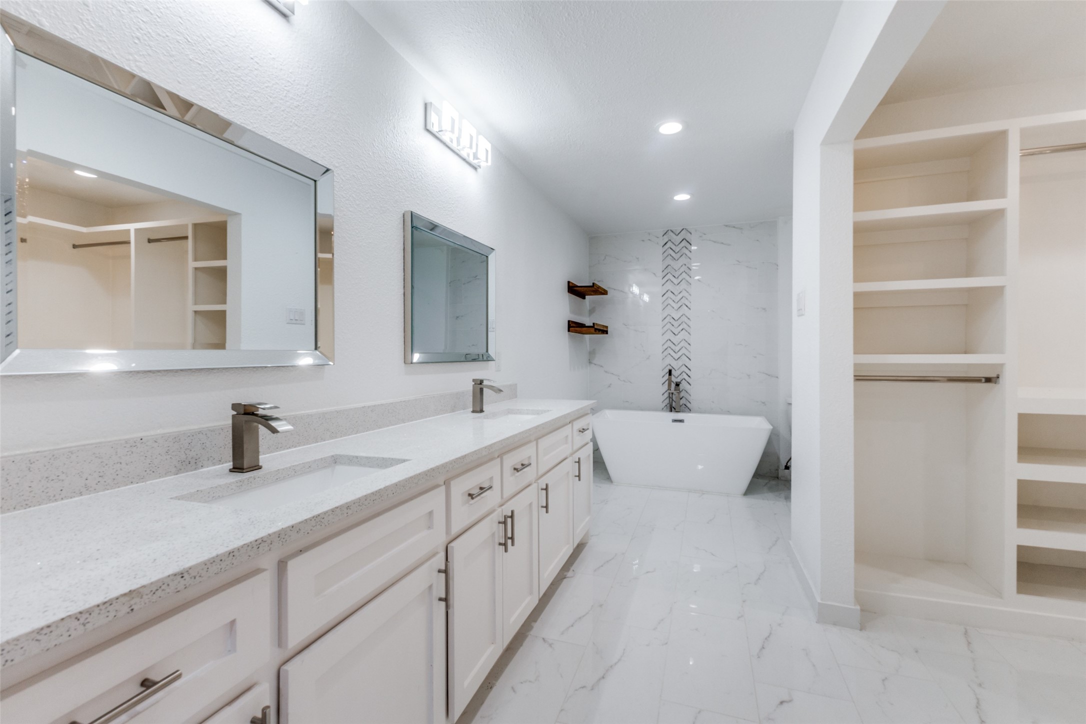 4326 Mendenhall Drive Dallas TX 75244