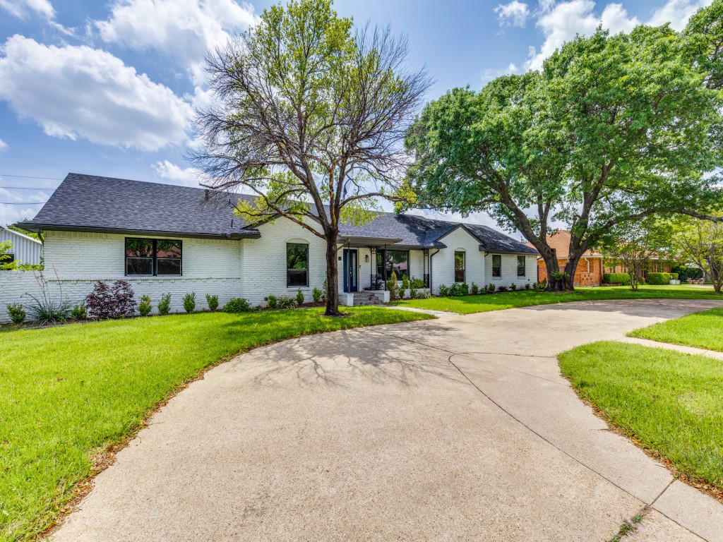 4326 Mendenhall Drive Dallas TX 75244