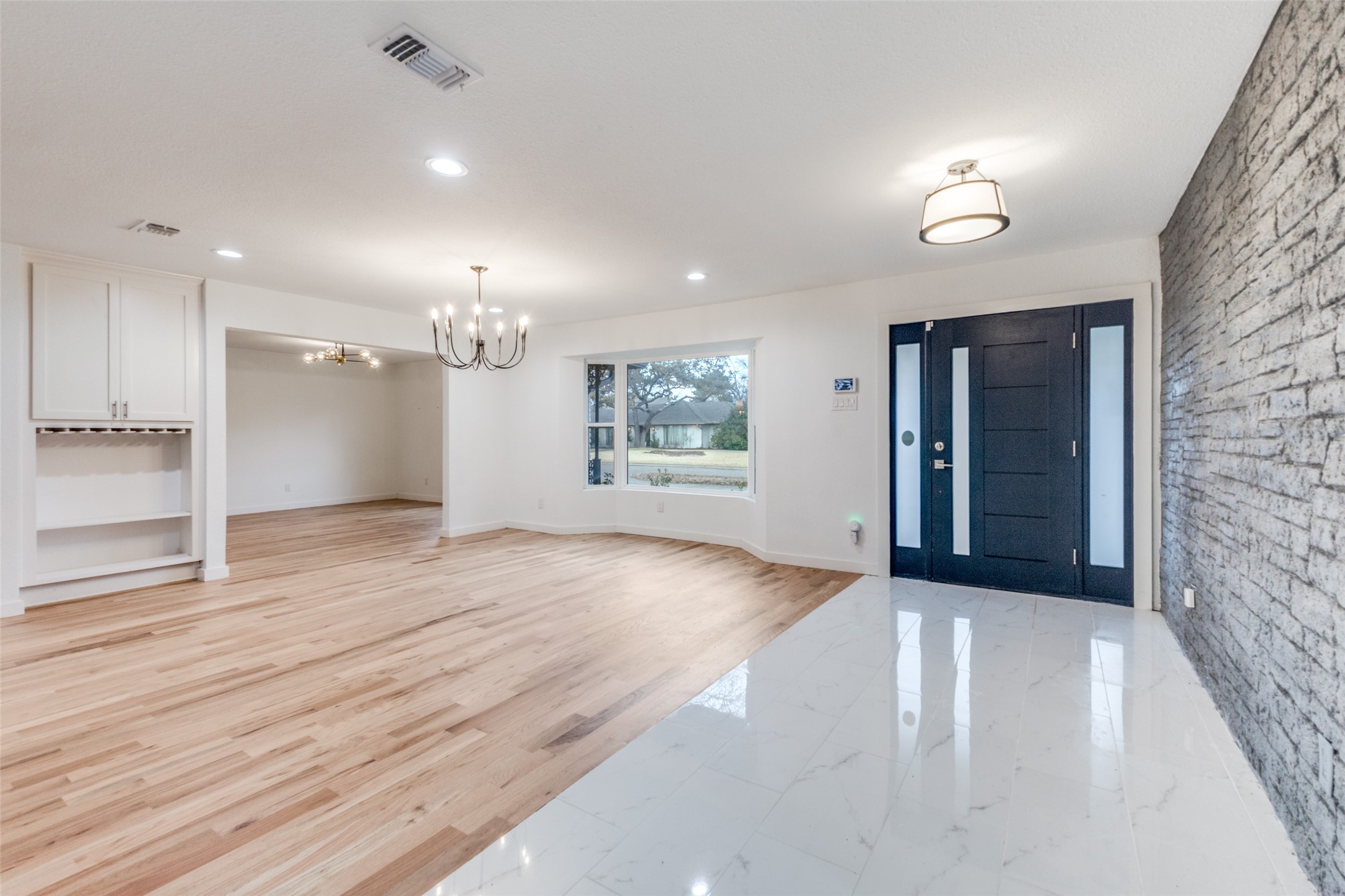 4326 Mendenhall Drive Dallas TX 75244