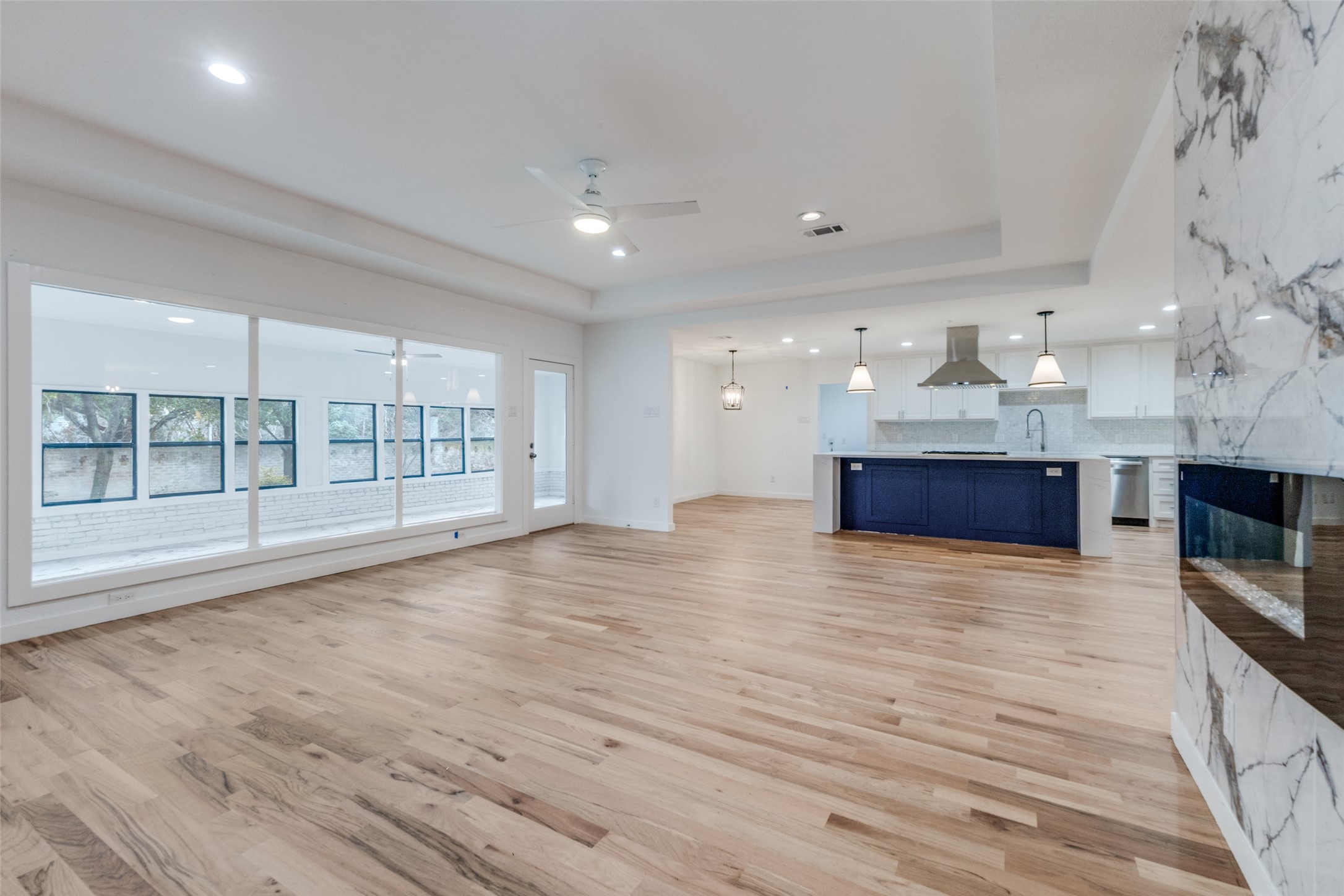 4326 Mendenhall Drive Dallas TX 75244