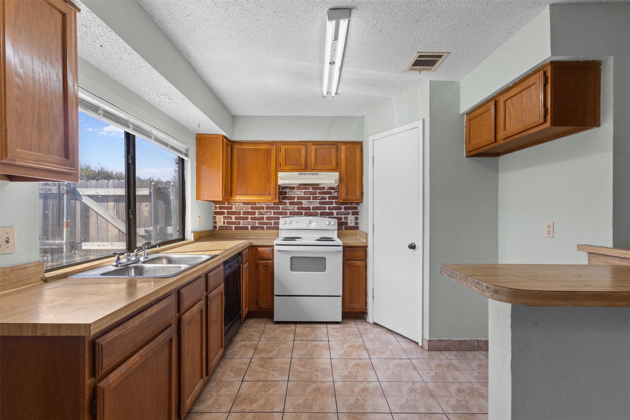 206 Southerland Avenue Mesquite TX 75150