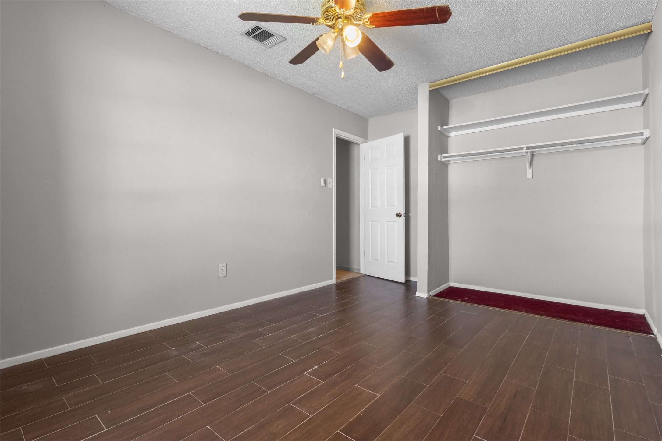 206 Southerland Avenue Mesquite TX 75150