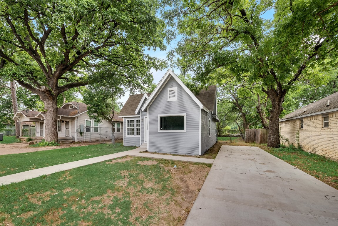 2235 Harding Street Dallas TX 75215