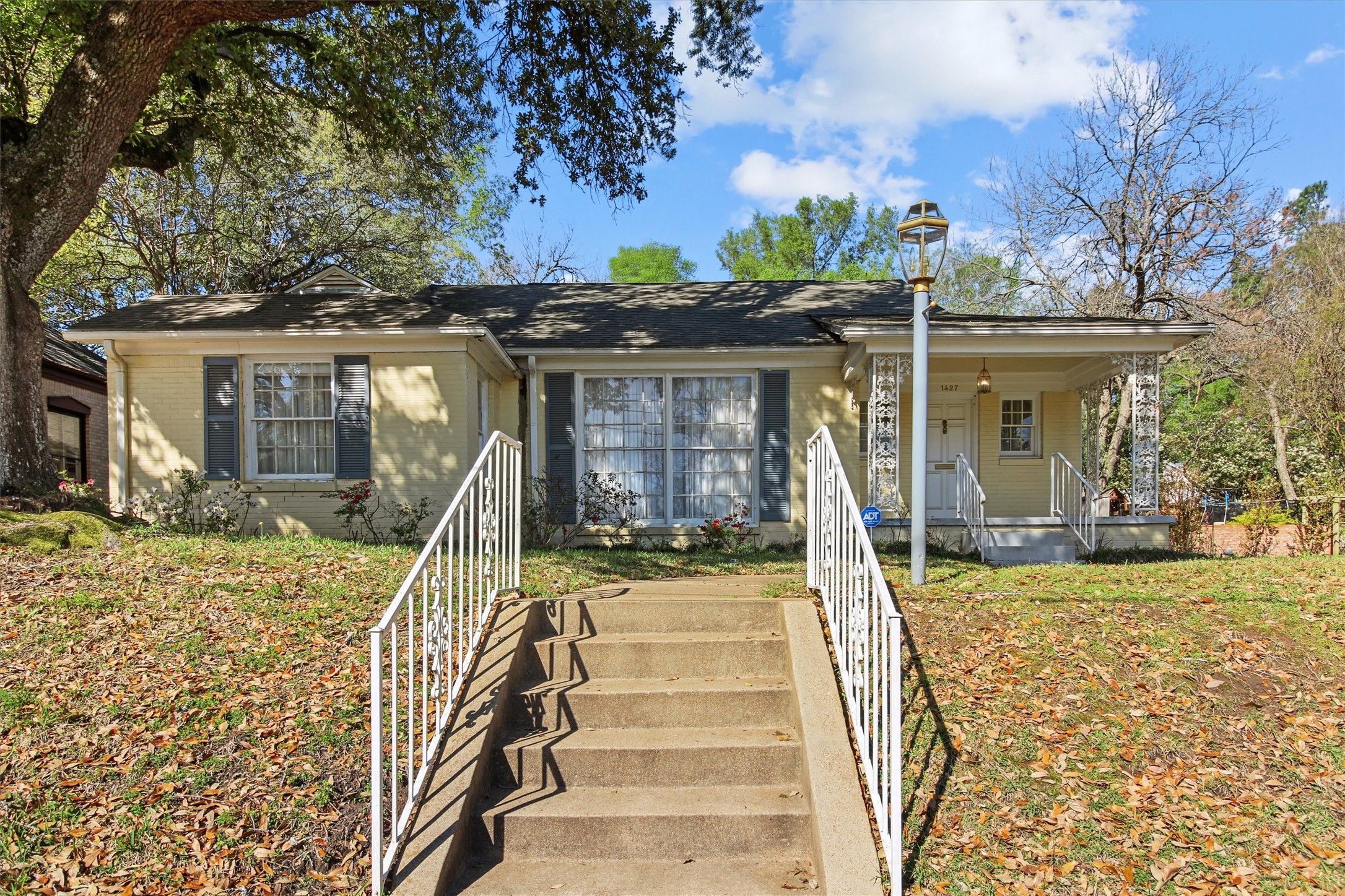 1427 S Wall Avenue Tyler TX 75701