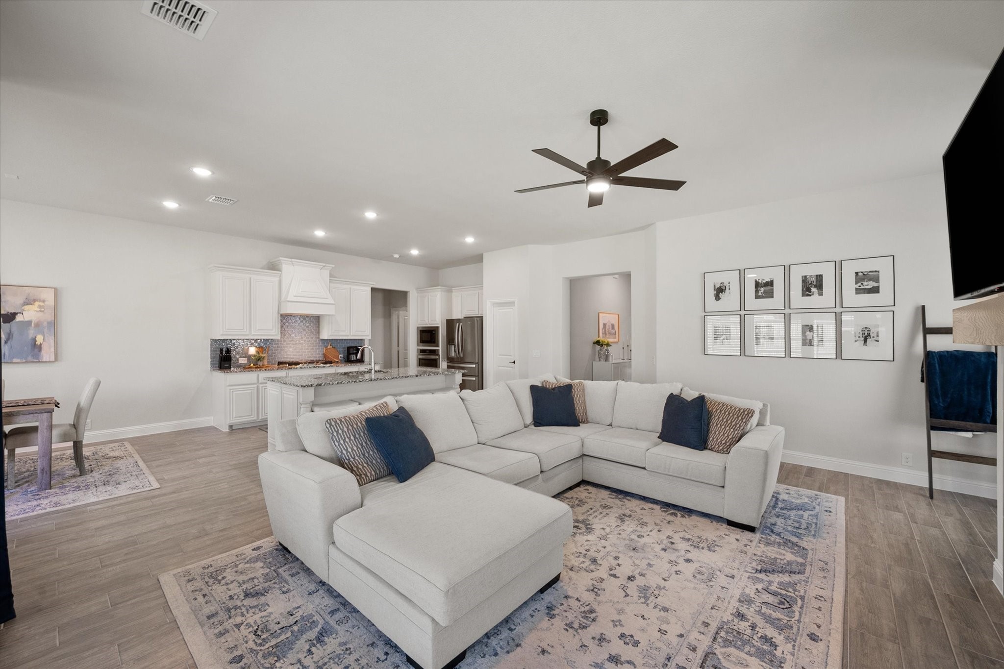 2406 Warrington Place Mansfield TX 76084