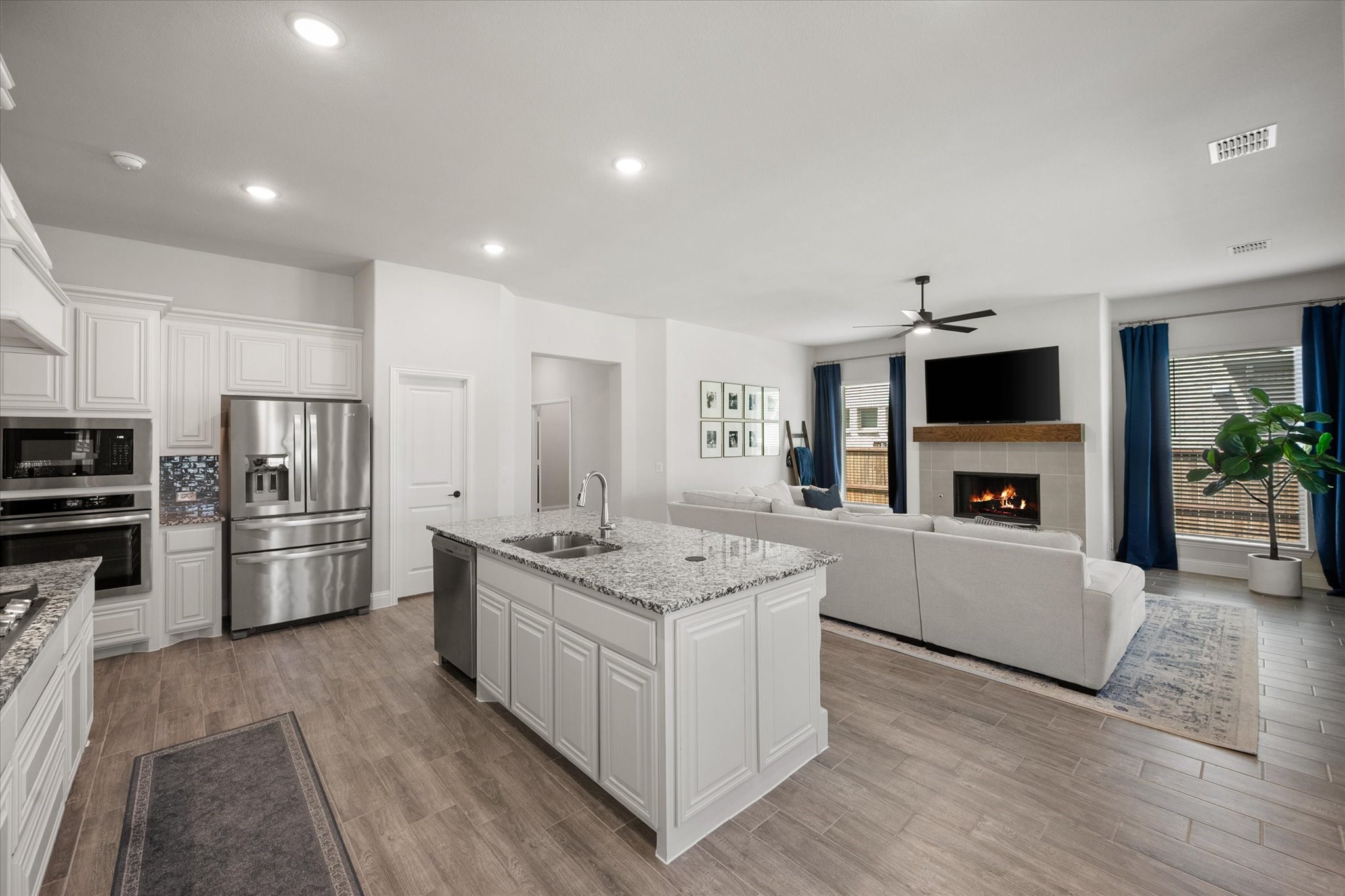 2406 Warrington Place Mansfield TX 76084