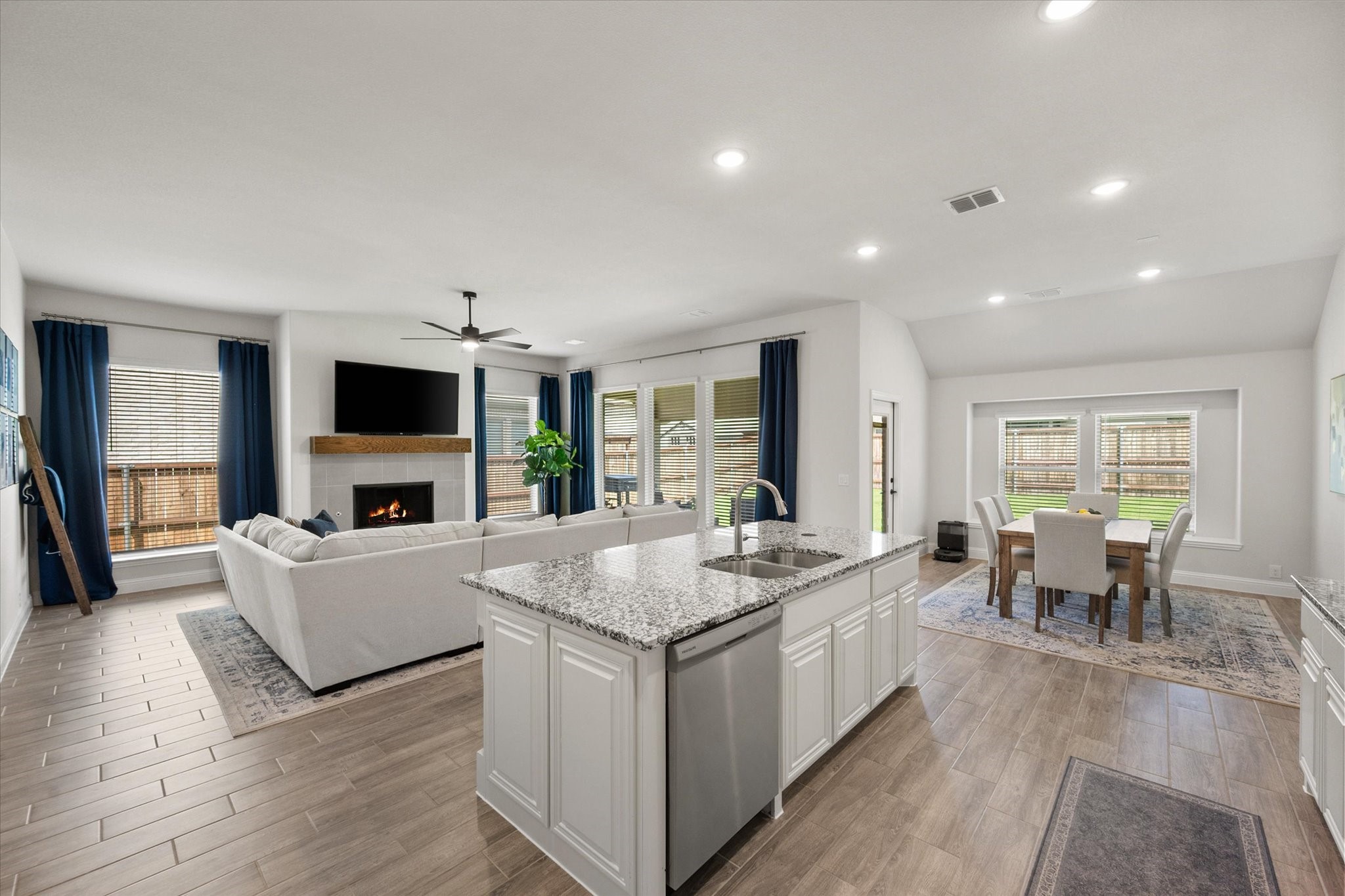 2406 Warrington Place Mansfield TX 76084