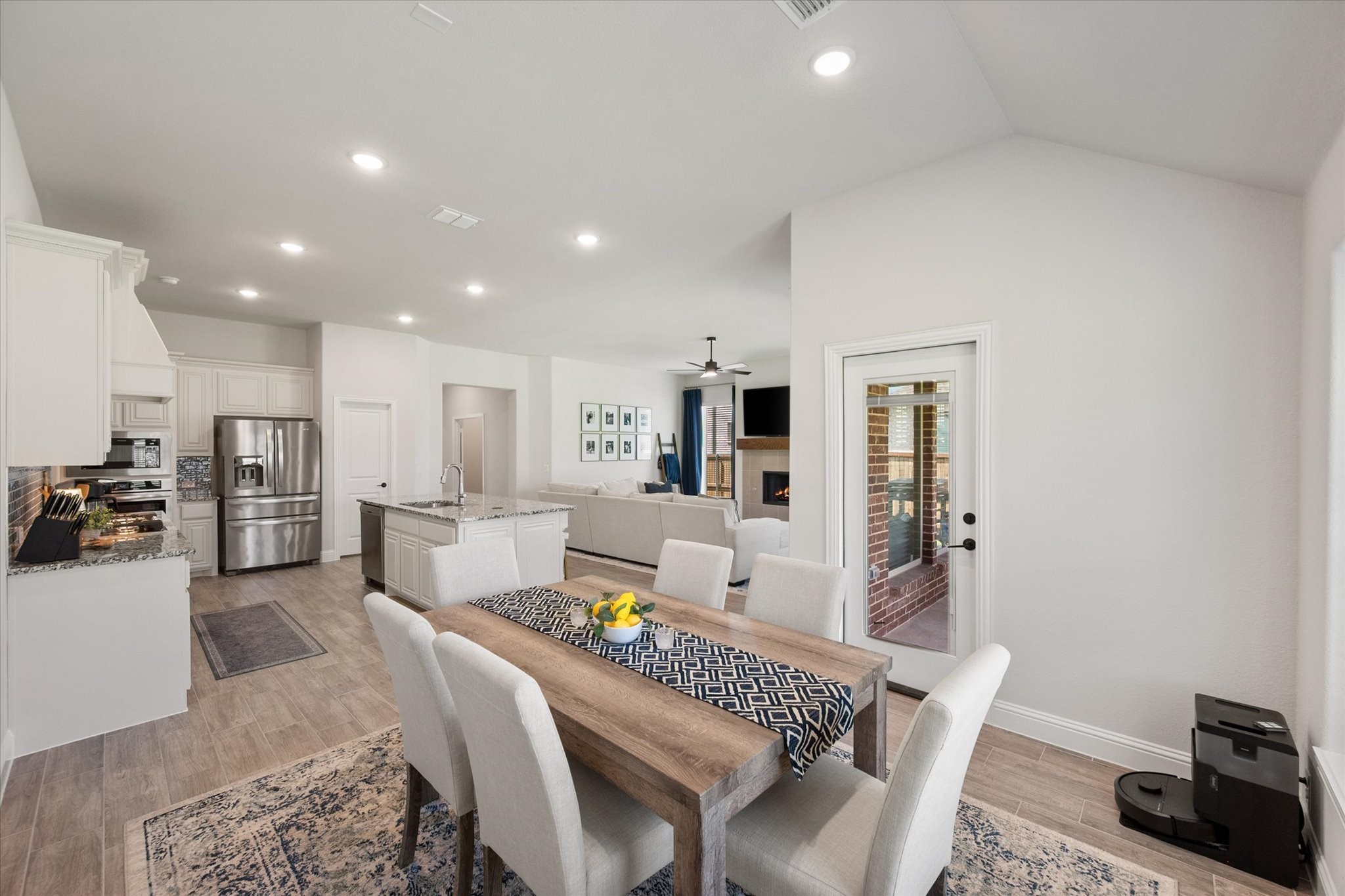 2406 Warrington Place Mansfield TX 76084