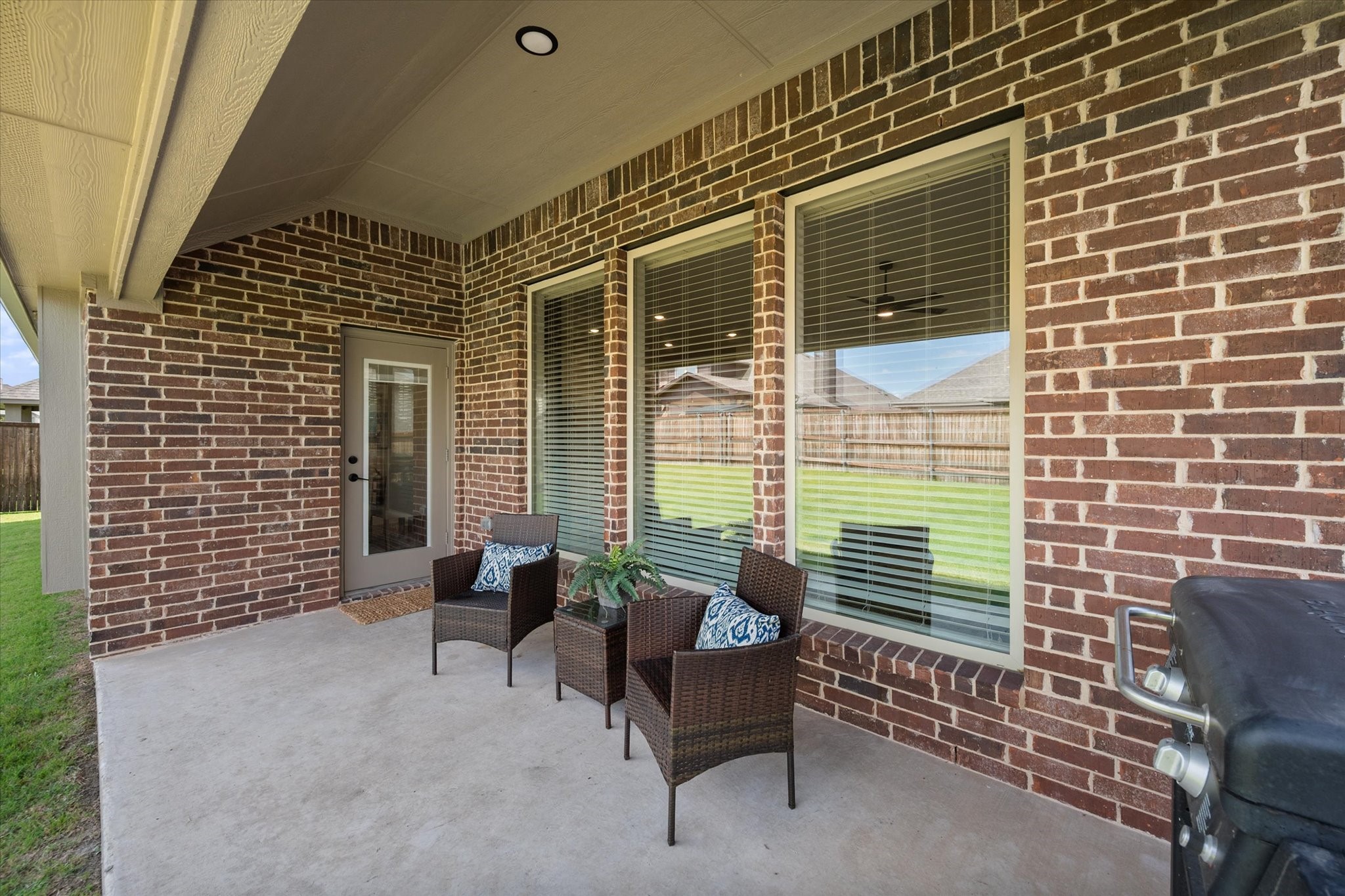 2406 Warrington Place Mansfield TX 76084