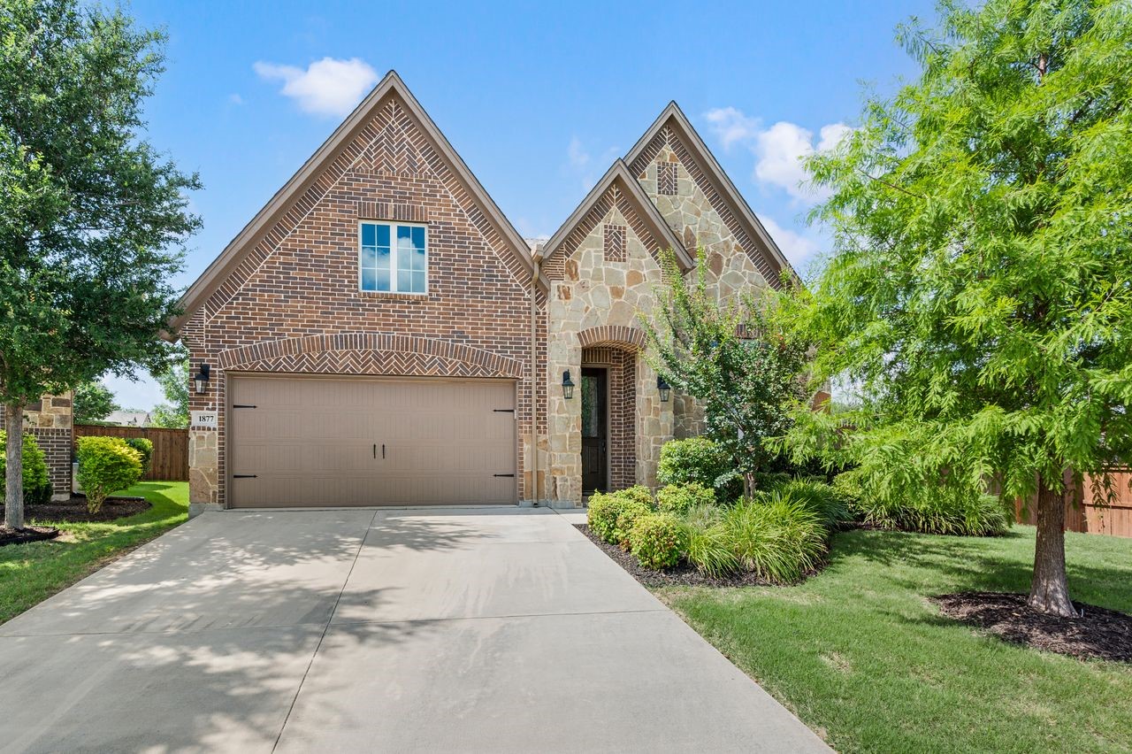 1877 Halifax Street Roanoke TX 76262