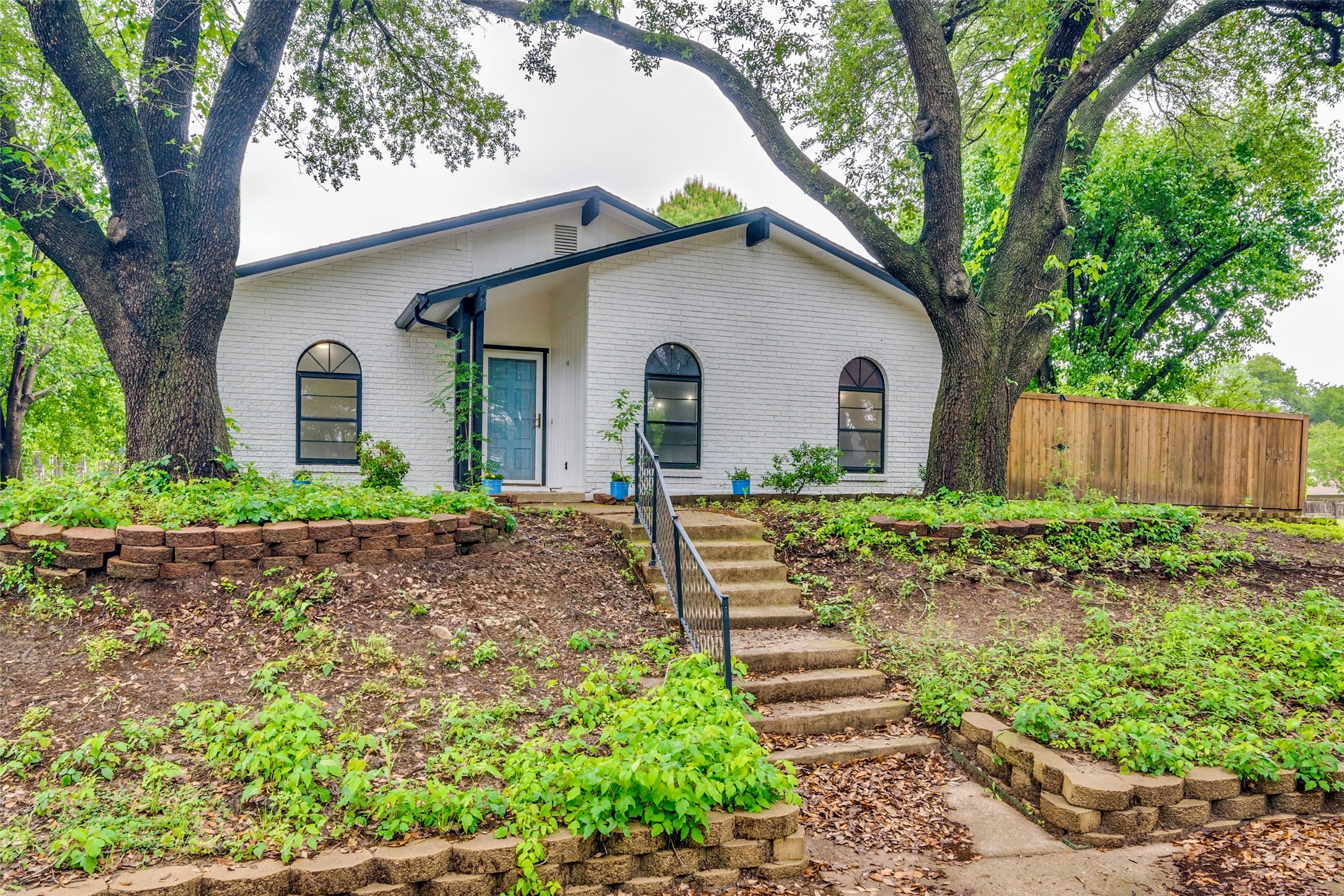 6401 Gate Ridge Circle Garland TX 75043