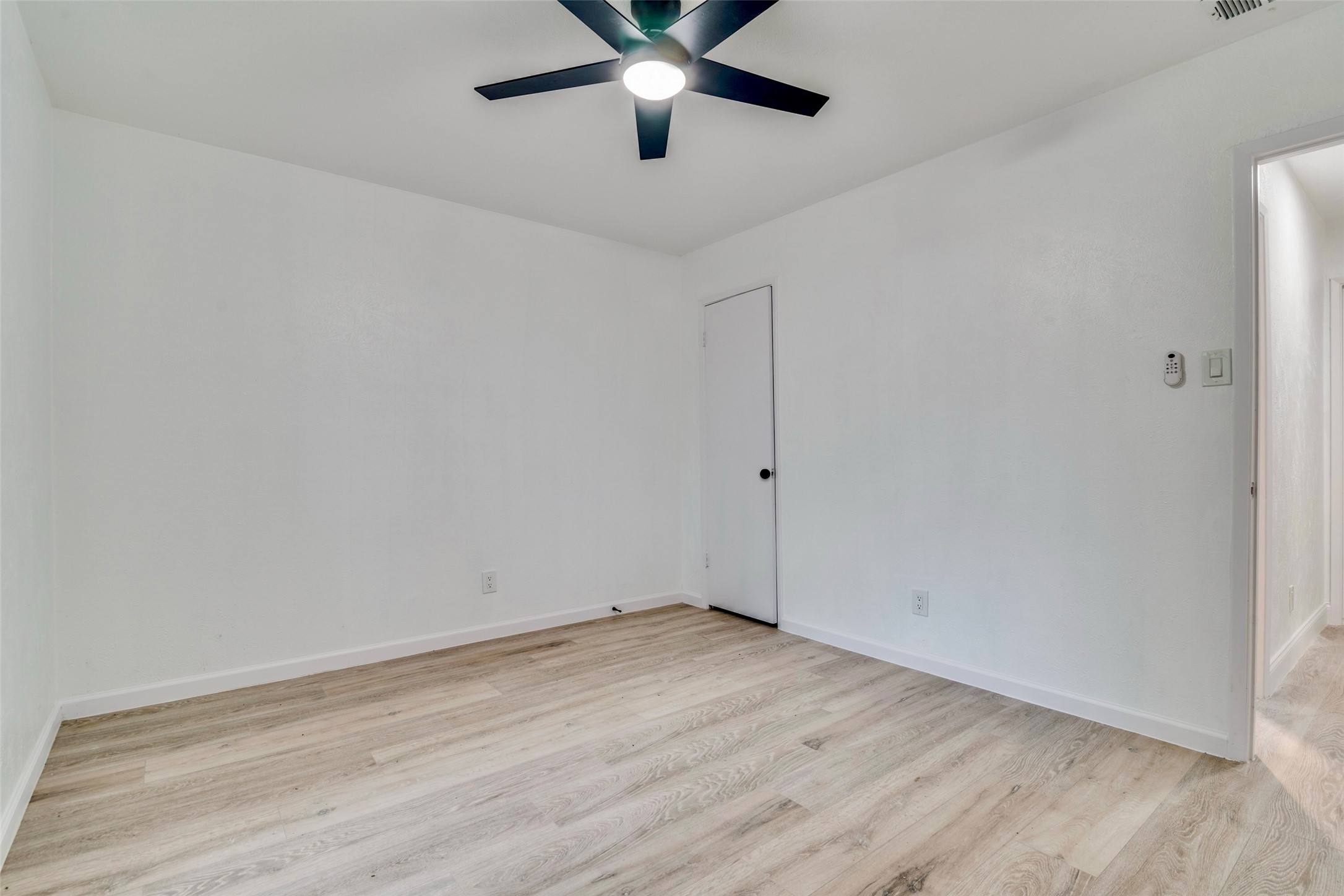 6401 Gate Ridge Circle Garland TX 75043
