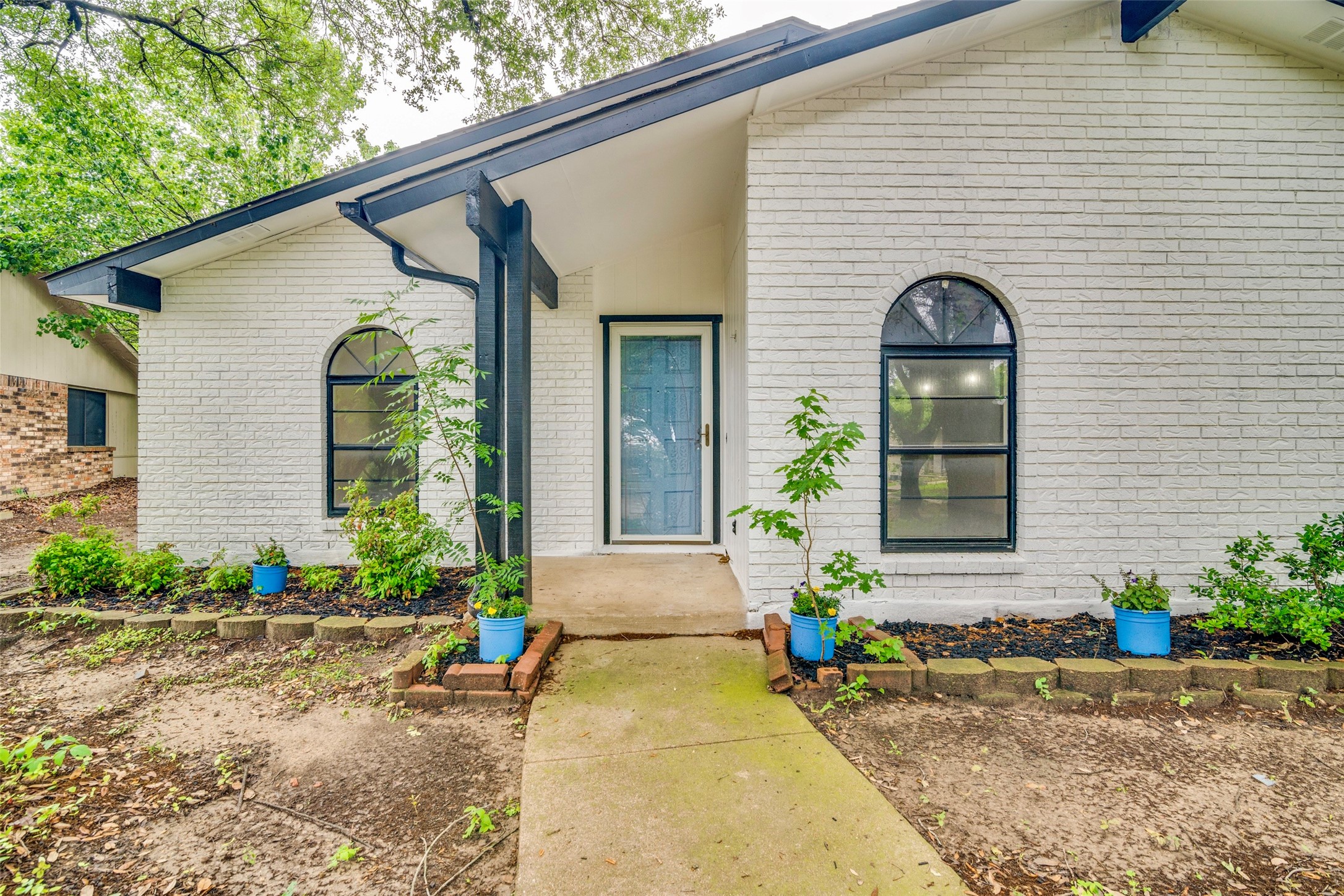 6401 Gate Ridge Circle Garland TX 75043