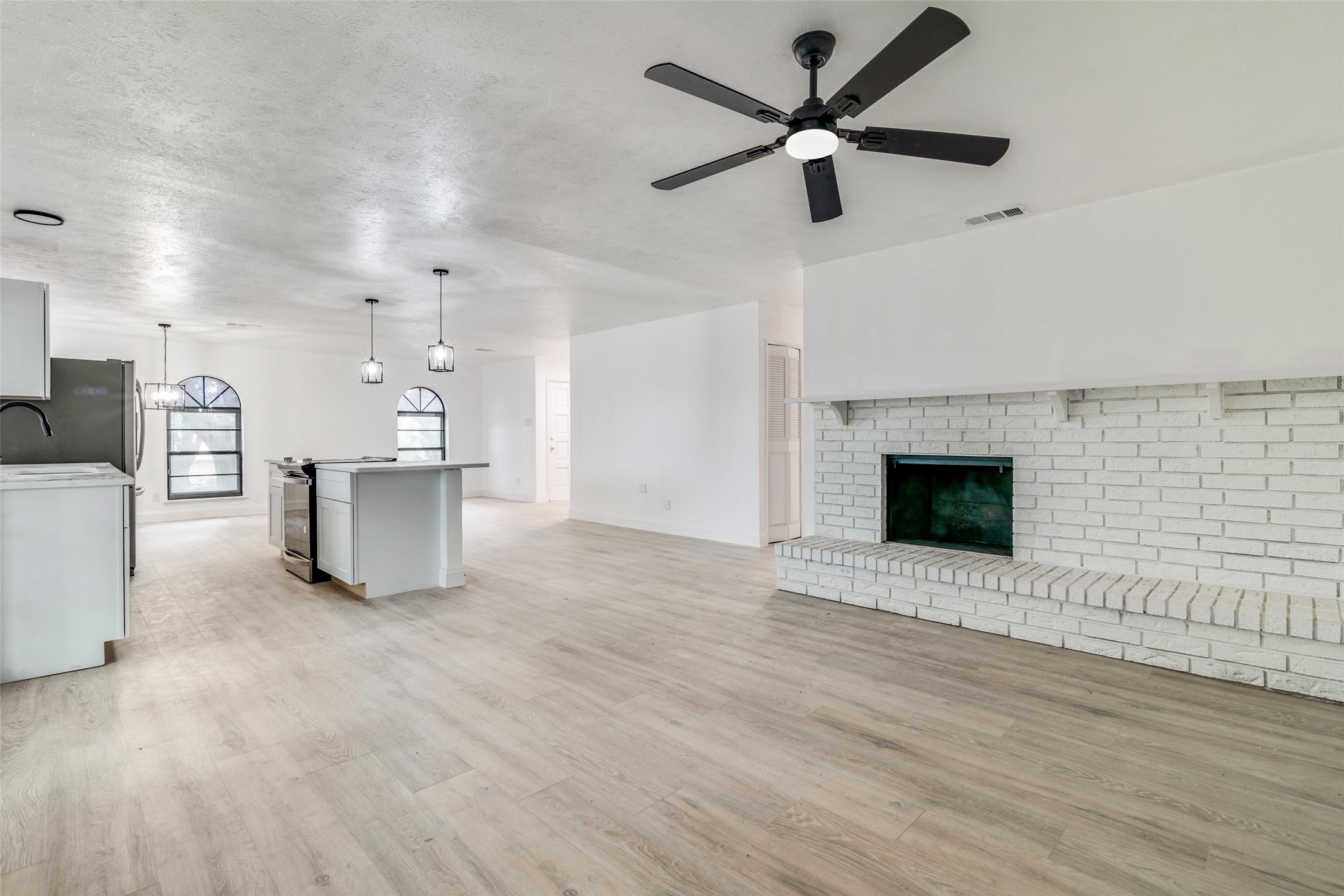 6401 Gate Ridge Circle Garland TX 75043