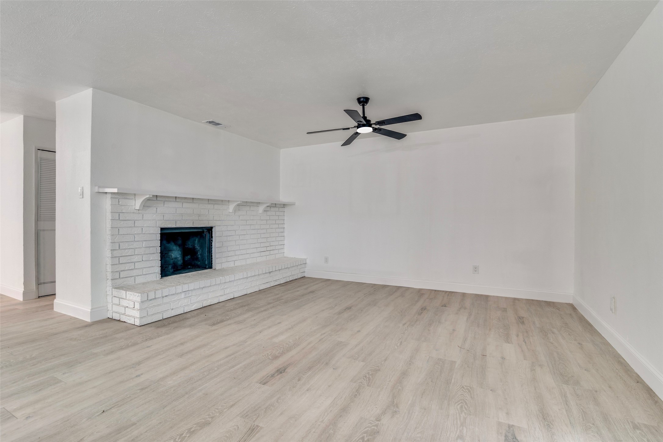 6401 Gate Ridge Circle Garland TX 75043