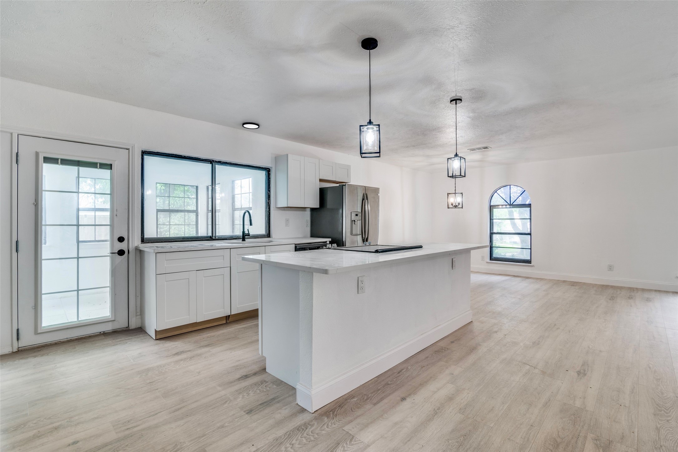 6401 Gate Ridge Circle Garland TX 75043